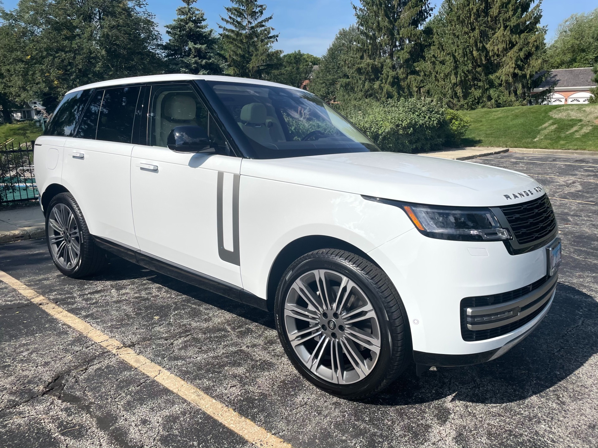 Used 2023 Land Rover Range Rover P400 SE For Sale (Sold) iLusso Stock