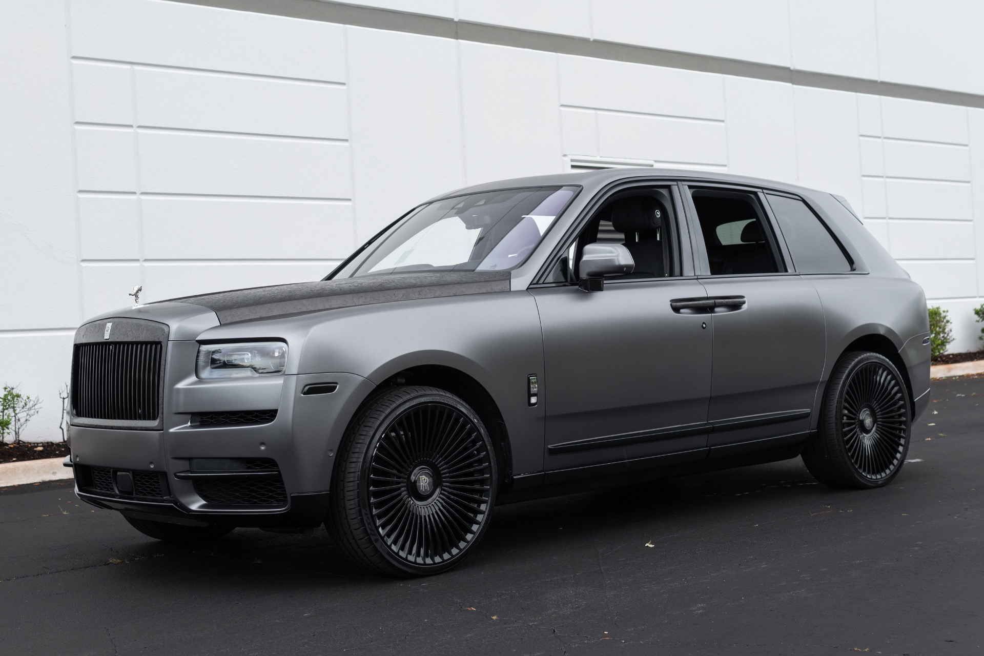 2020 Rolls-Royce Cullinan -'s photo