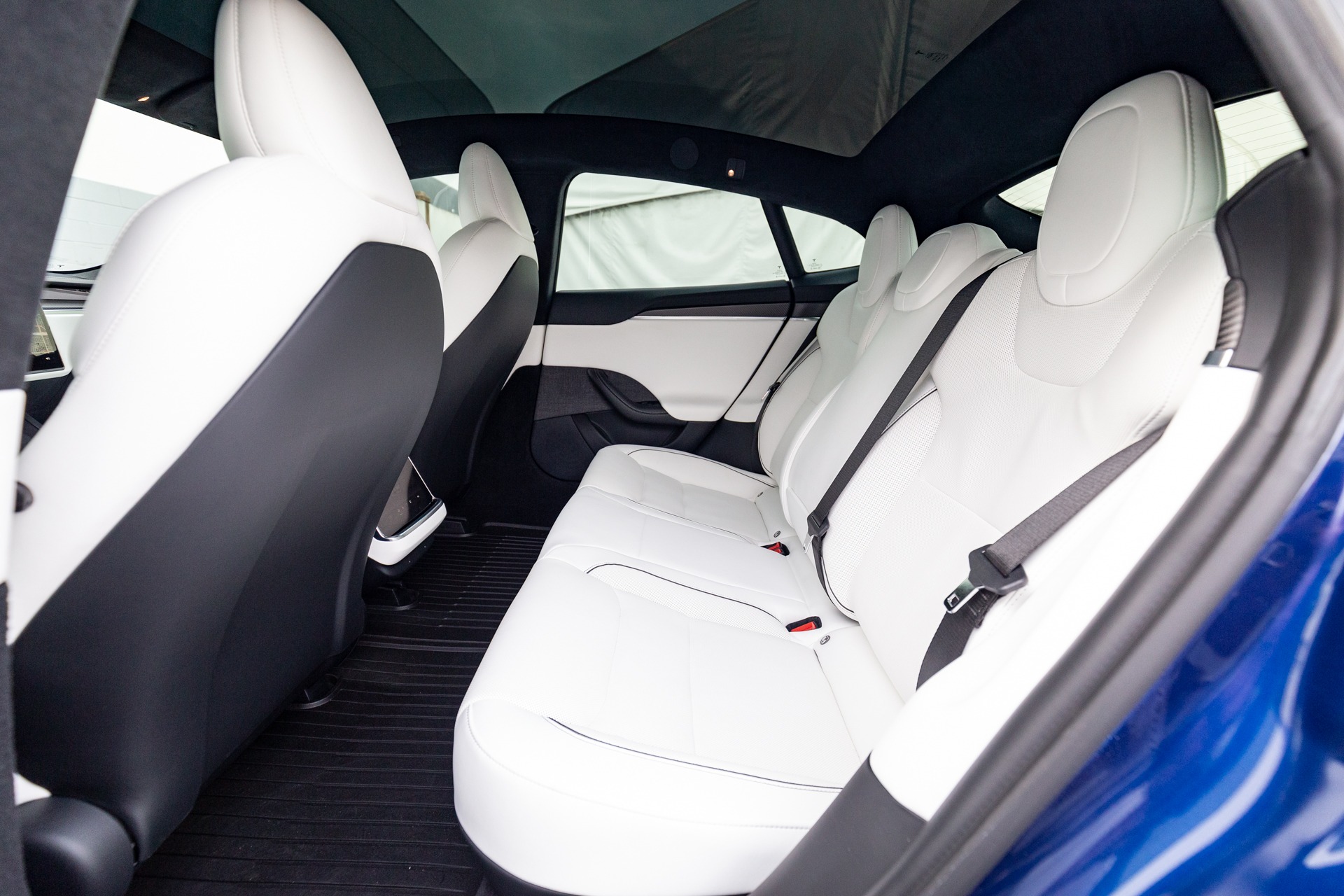 Used 2022 Tesla Model S Plaid for sale Sold at iLusso in Costa Mesa CA 92626 6