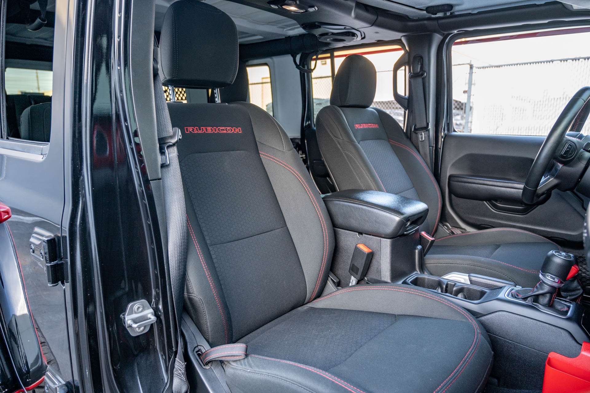 Jeep 6 seater deals
