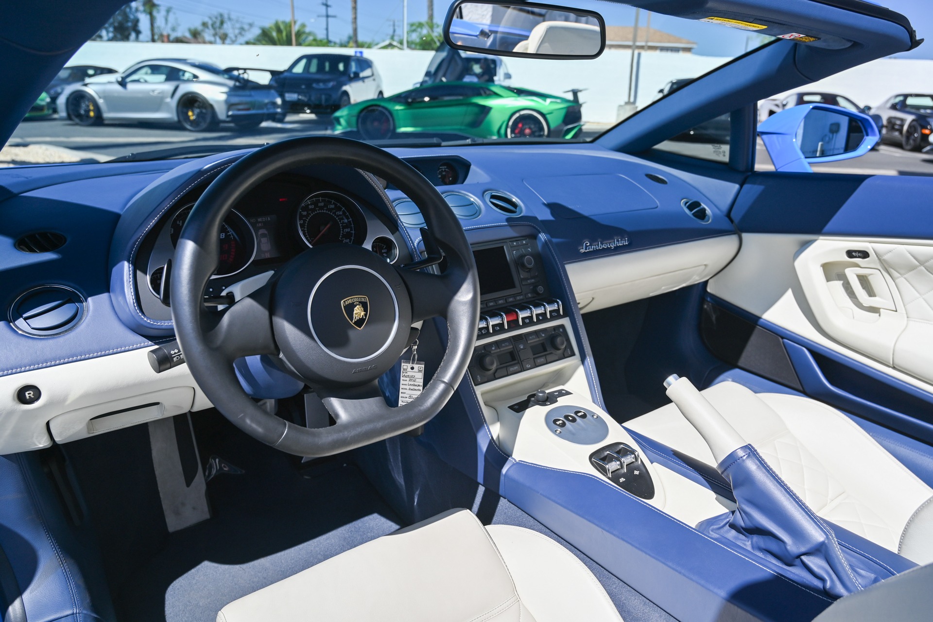 2022 Lamborghini Gallardo Spyder Interior