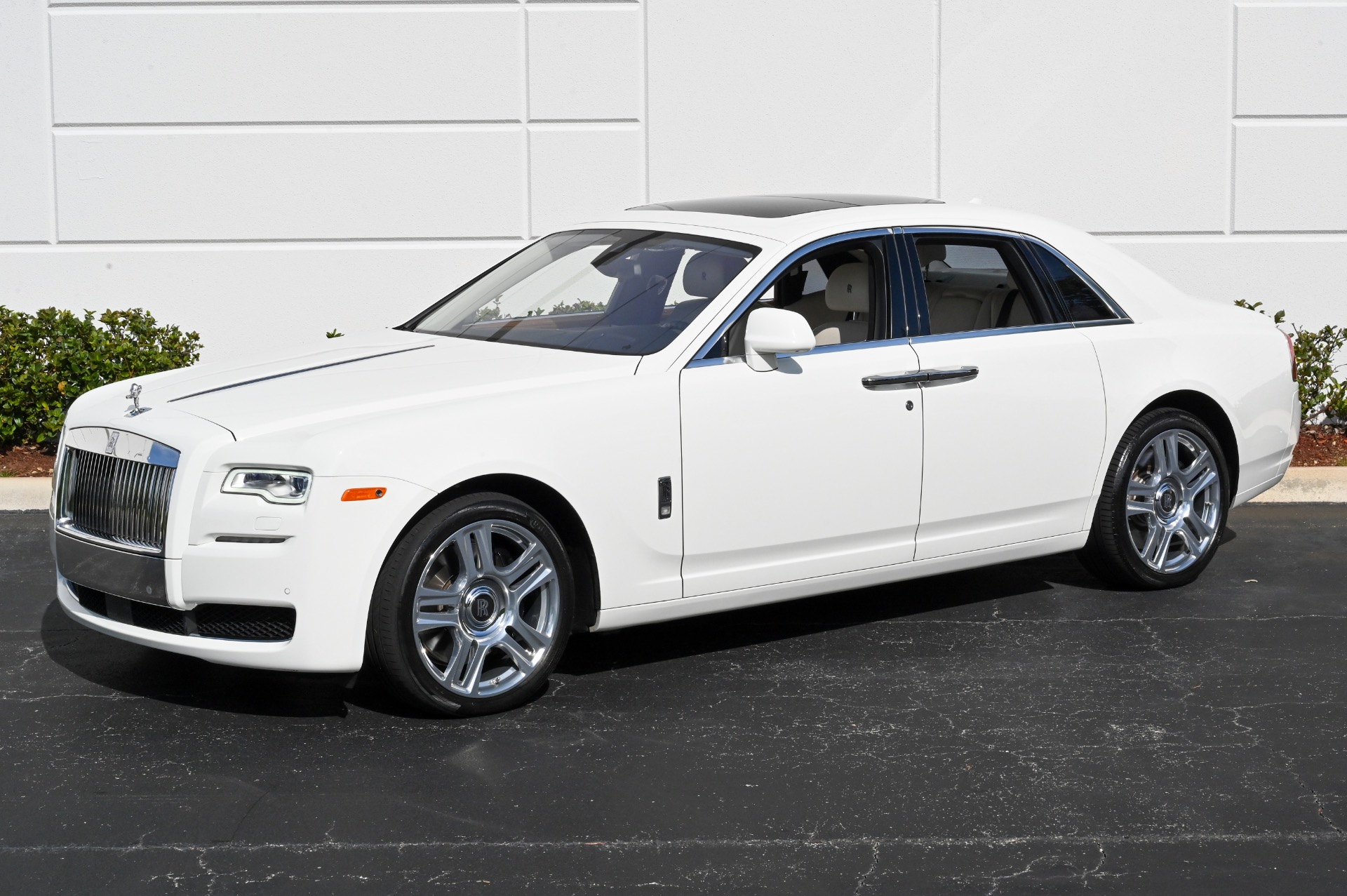 Used 2015 RollsRoyce Ghost For Sale (155,900) iLusso Stock X53226