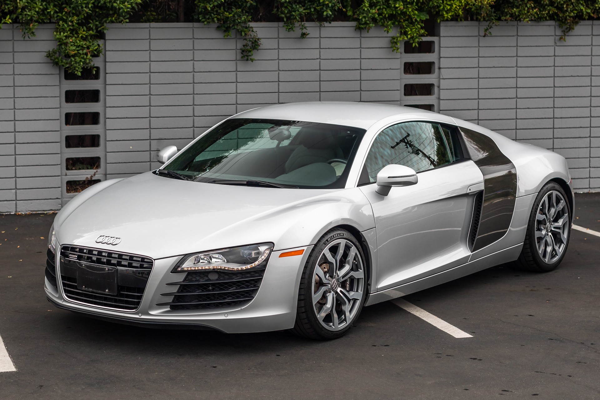 Used 2010 audi r8 manual 4 2 quattro for sale sold ilusso stock 002522