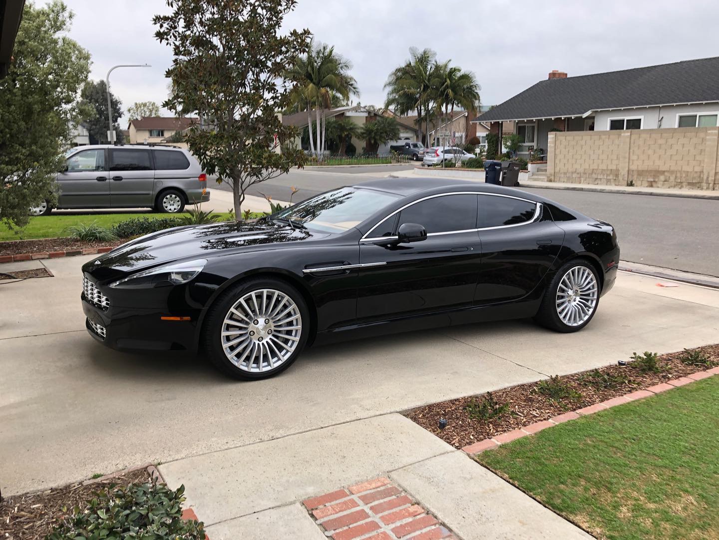 Used 2011 Aston Martin Rapide For Sale (Sold) | iLusso Stock #M01331