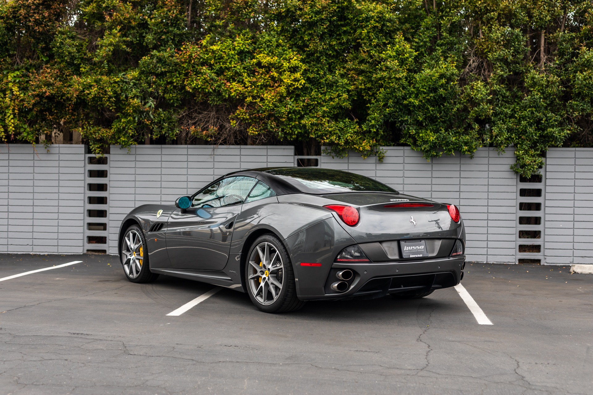 Ferrari California カタログ Ferrari California (2008) - Ferrari.com