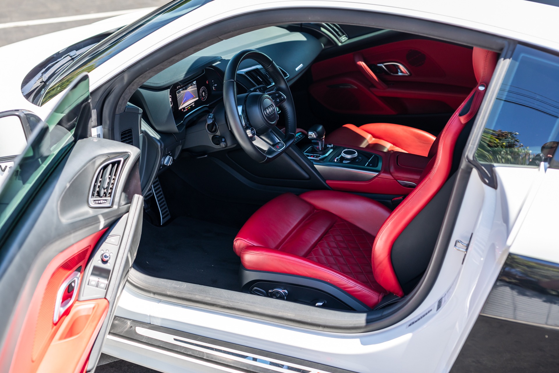 Audi R8 Red Seats