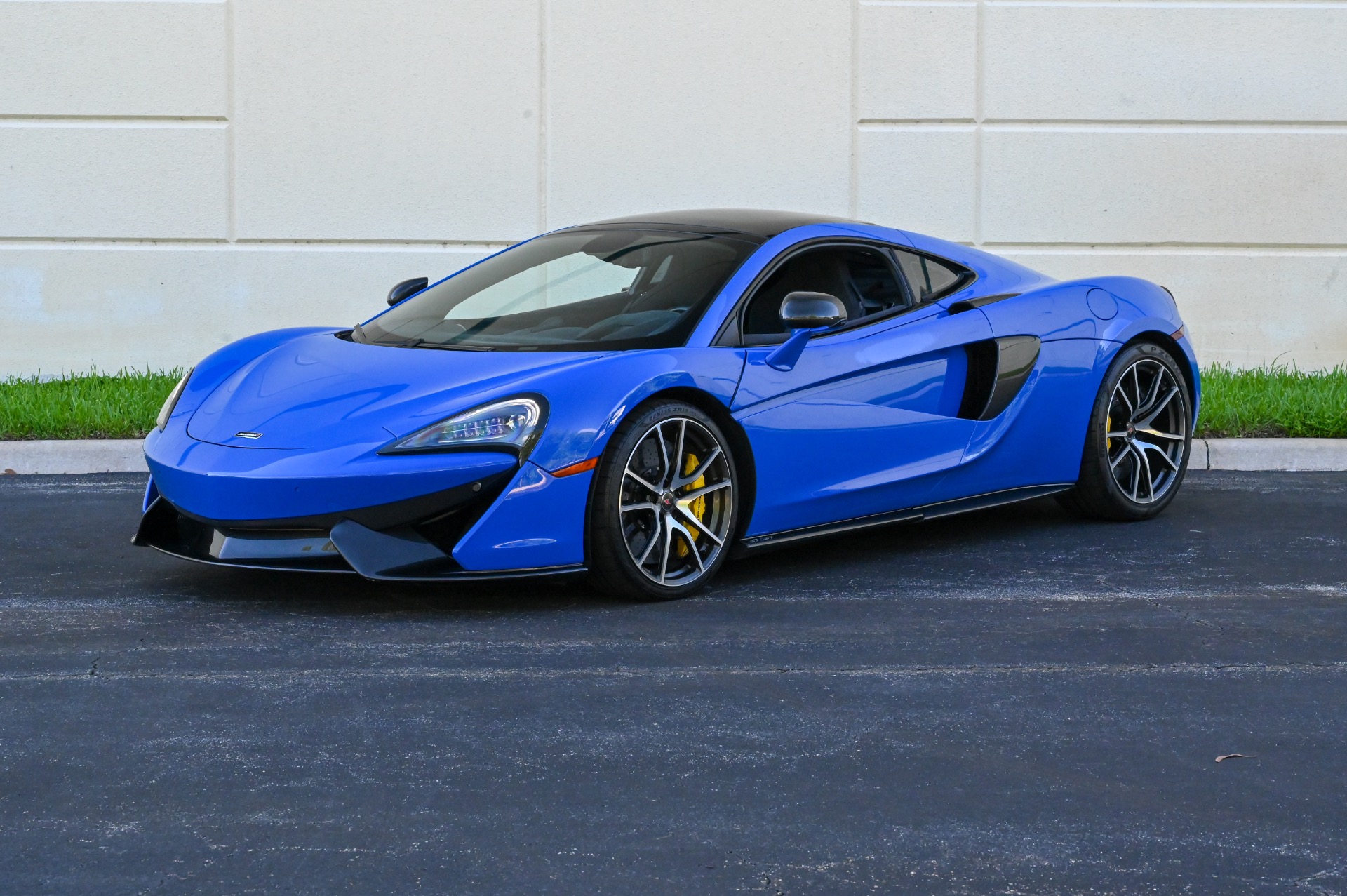Used 2018 McLaren 570GT For Sale (Sold) | iLusso Stock #M05077