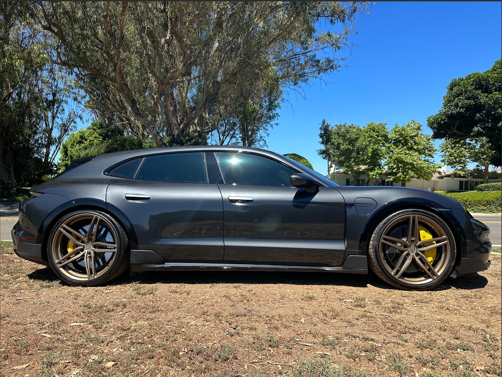 Porsche Taycan Turbo S Cross Turismo - Porsche USA