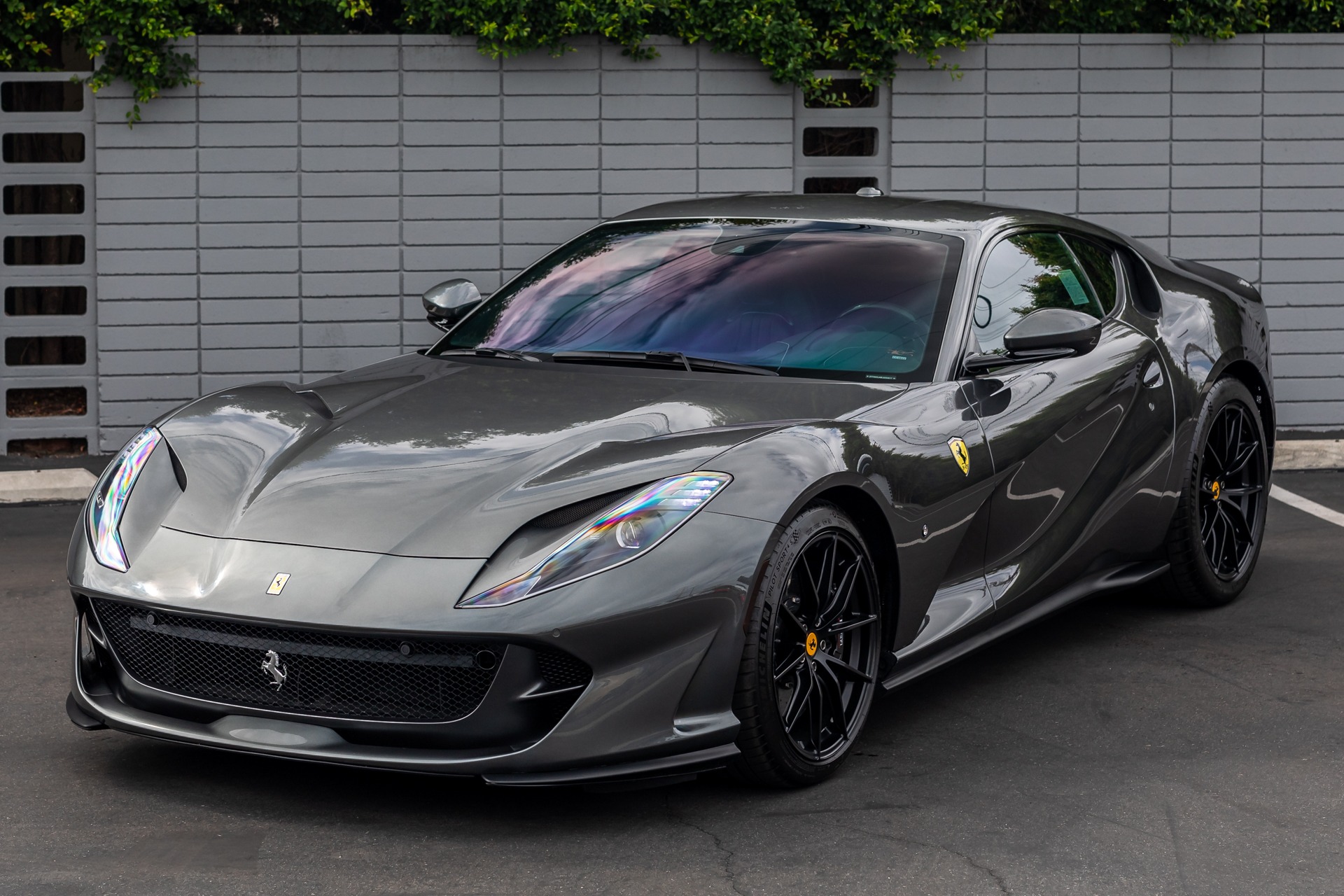 used-2020-ferrari-812-superfast-for-sale-sold-ilusso-stock-250817