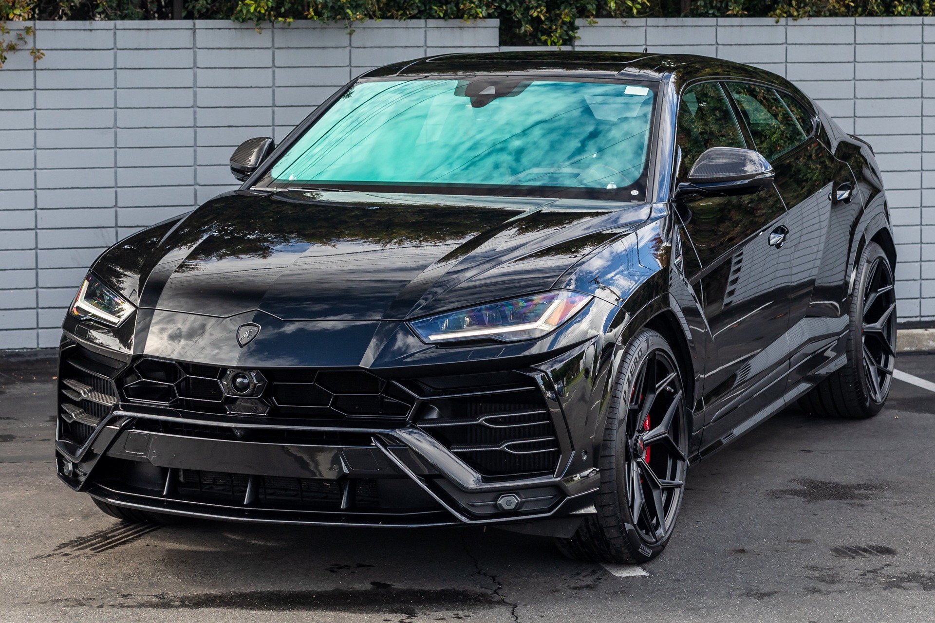 Black Lamborghini Urus Black Lamborghini Urus