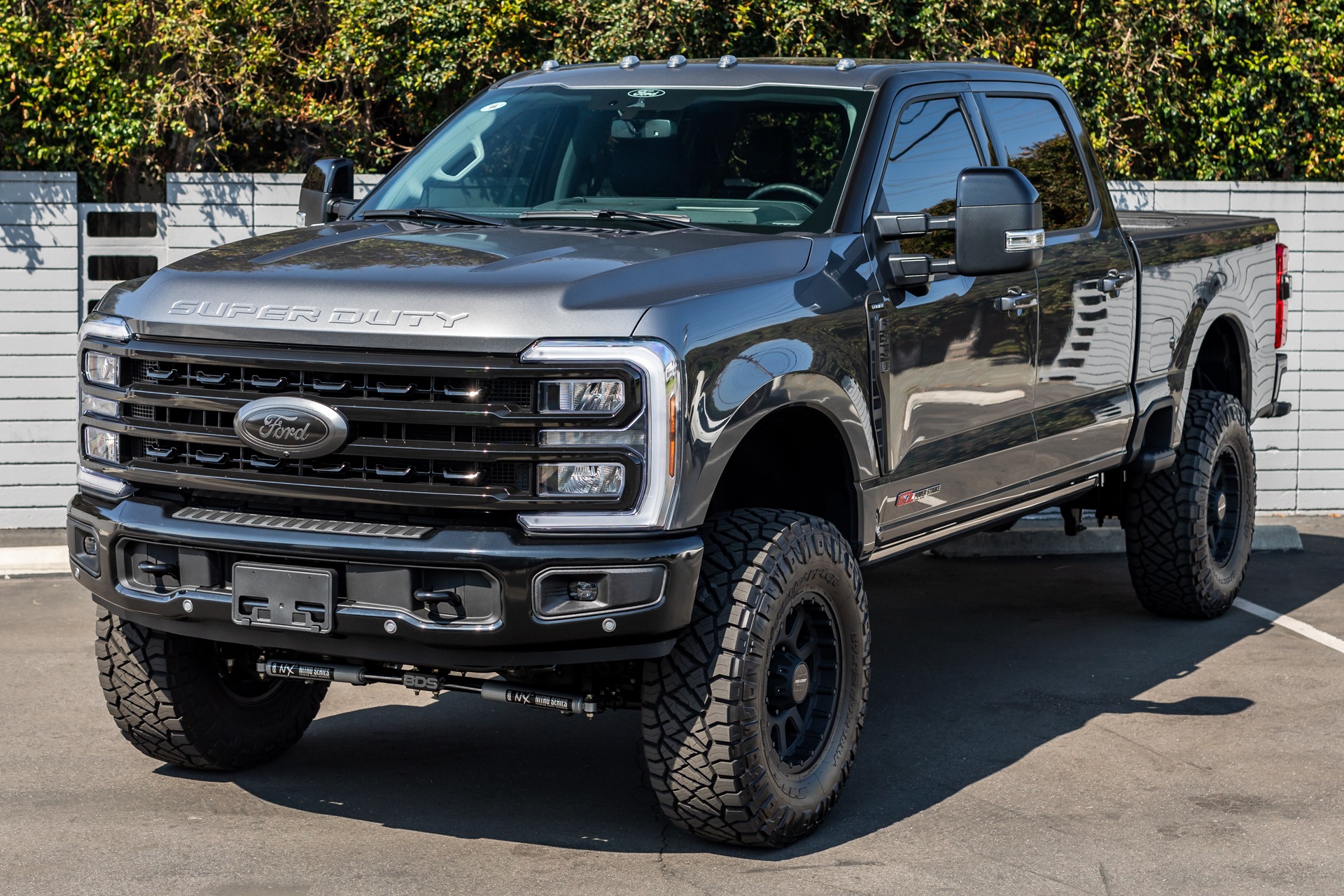Standard Hood Fender & Mirror Kit | FORD F-350 LARIAT 2019 Standard Hood Fender & Mirror Kit | FORD F-350 LARIAT 2019