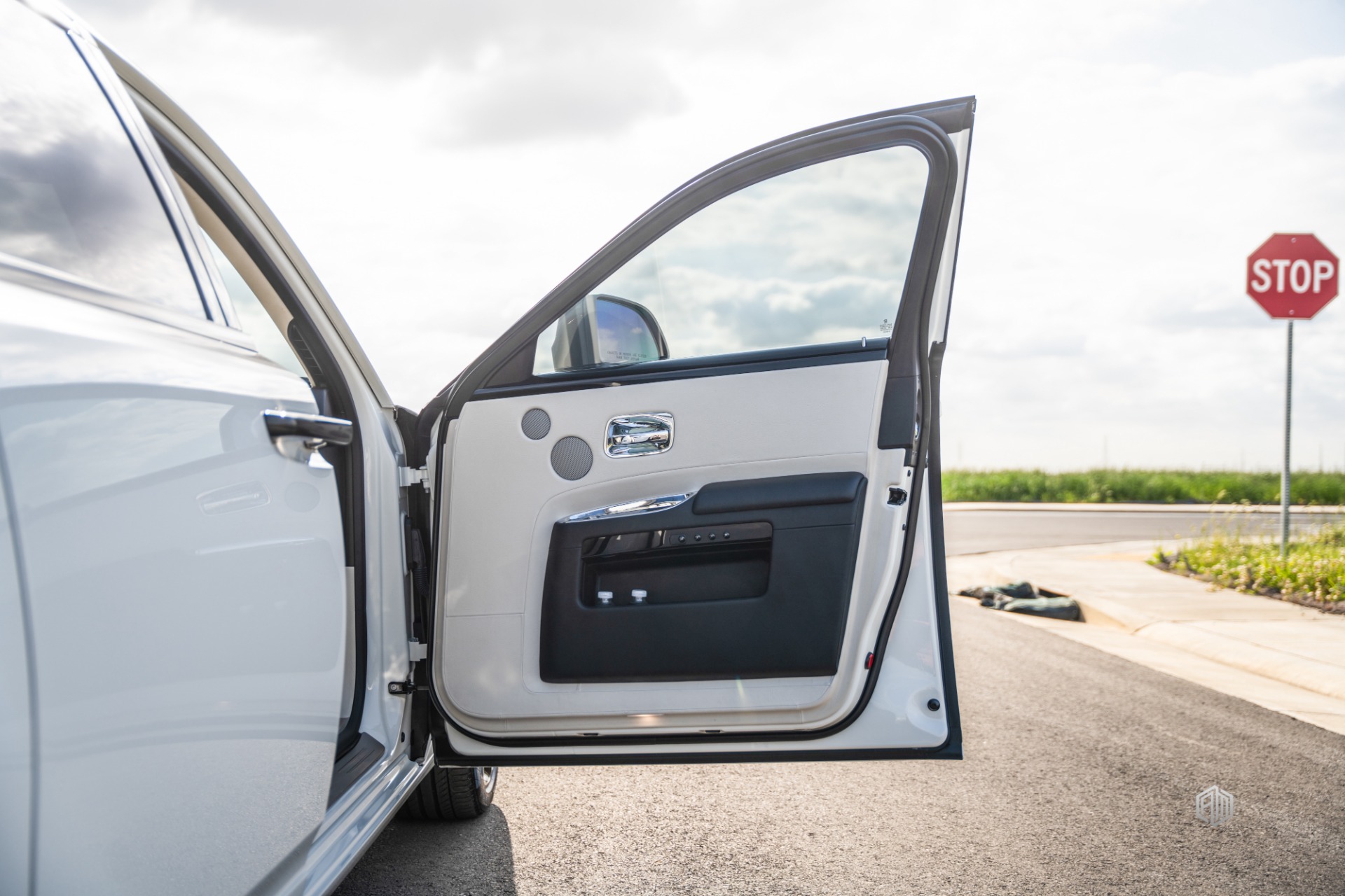 2016 Rolls-Royce Ghost Base - Photo 14