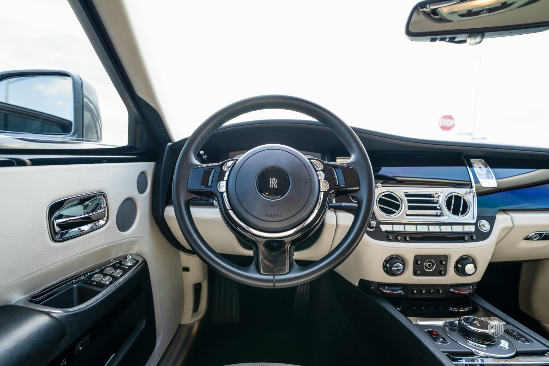 2016 Rolls-Royce Ghost Base - Photo 19