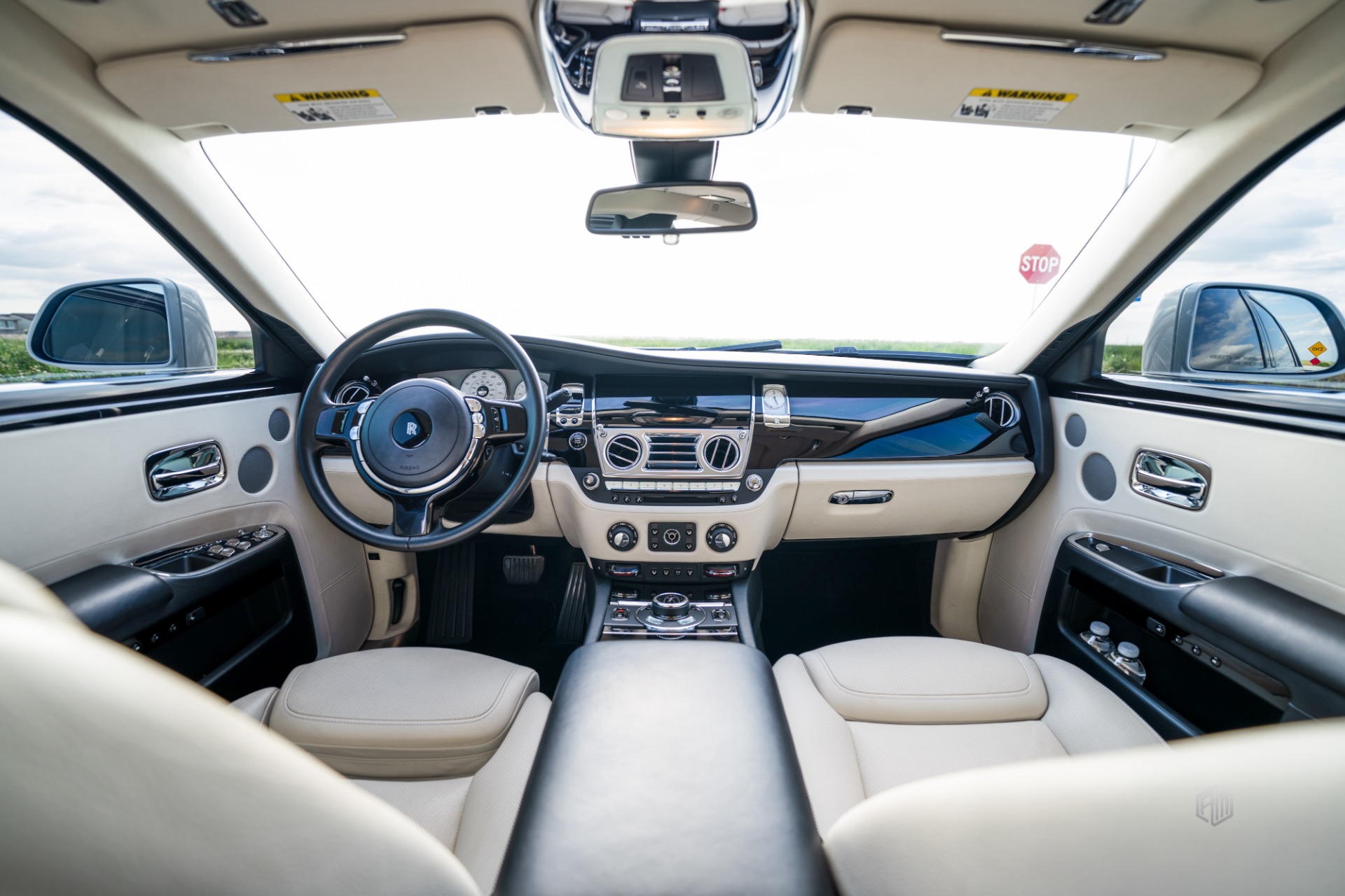 2016 Rolls-Royce Ghost Base - Photo 23