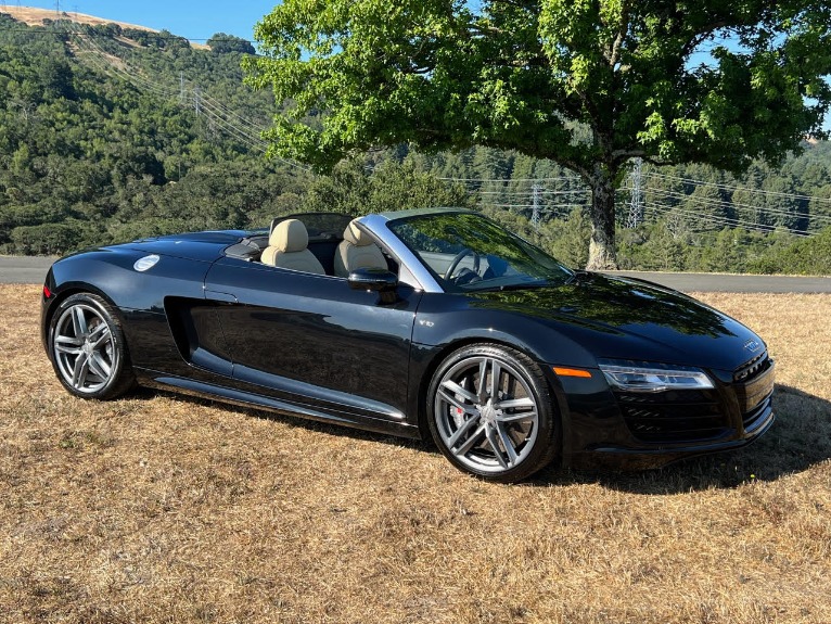 Used 2014 Audi R8 5.2 quattro Spyder for sale $110,000 at iLusso in Costa Mesa CA