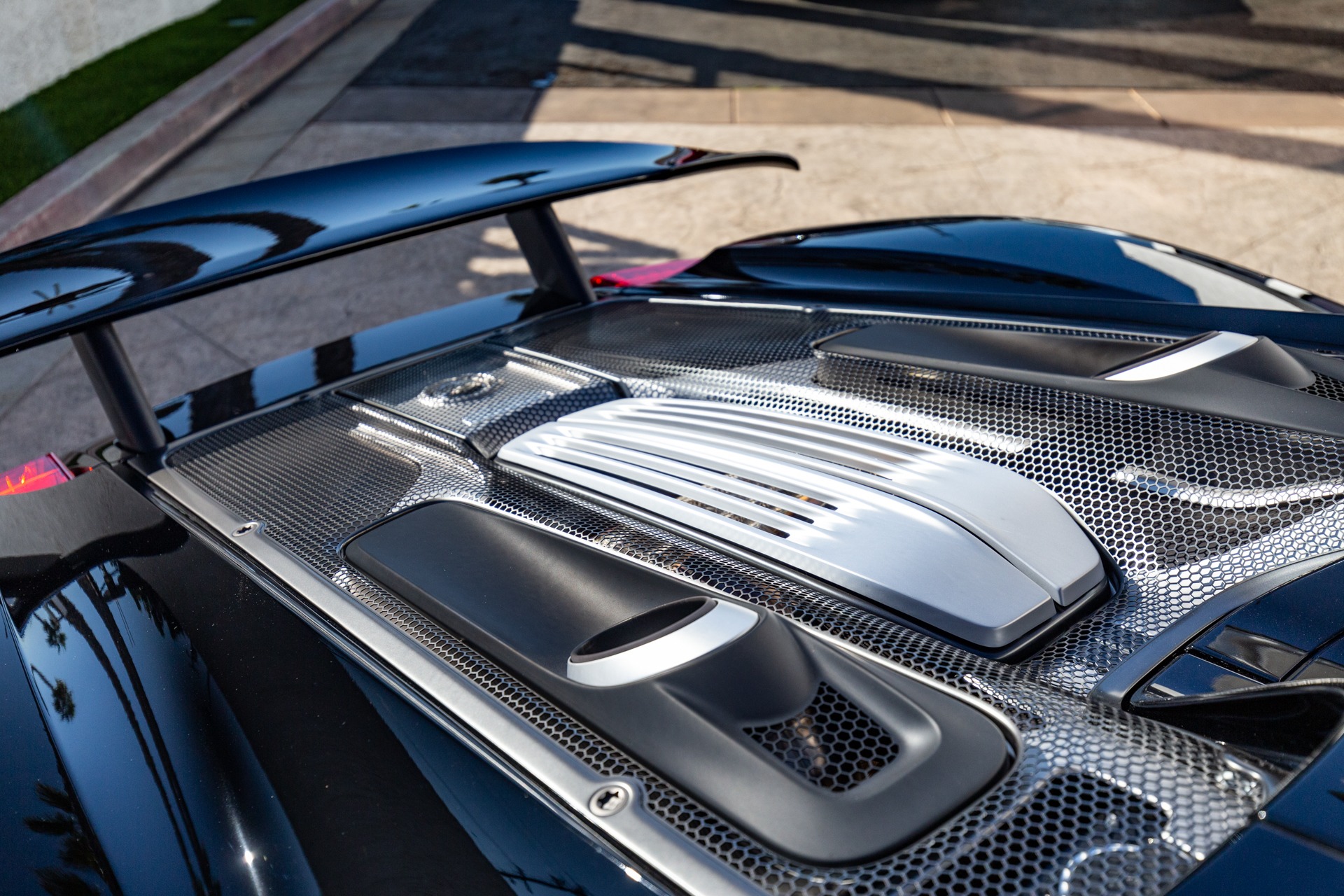 F918 Engine Porsche 918 Engine Bay