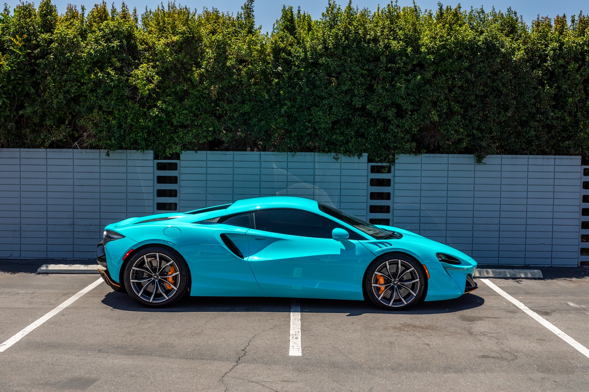 Used 2023 McLaren Artura For Sale (Sold) | iLusso Stock #001783