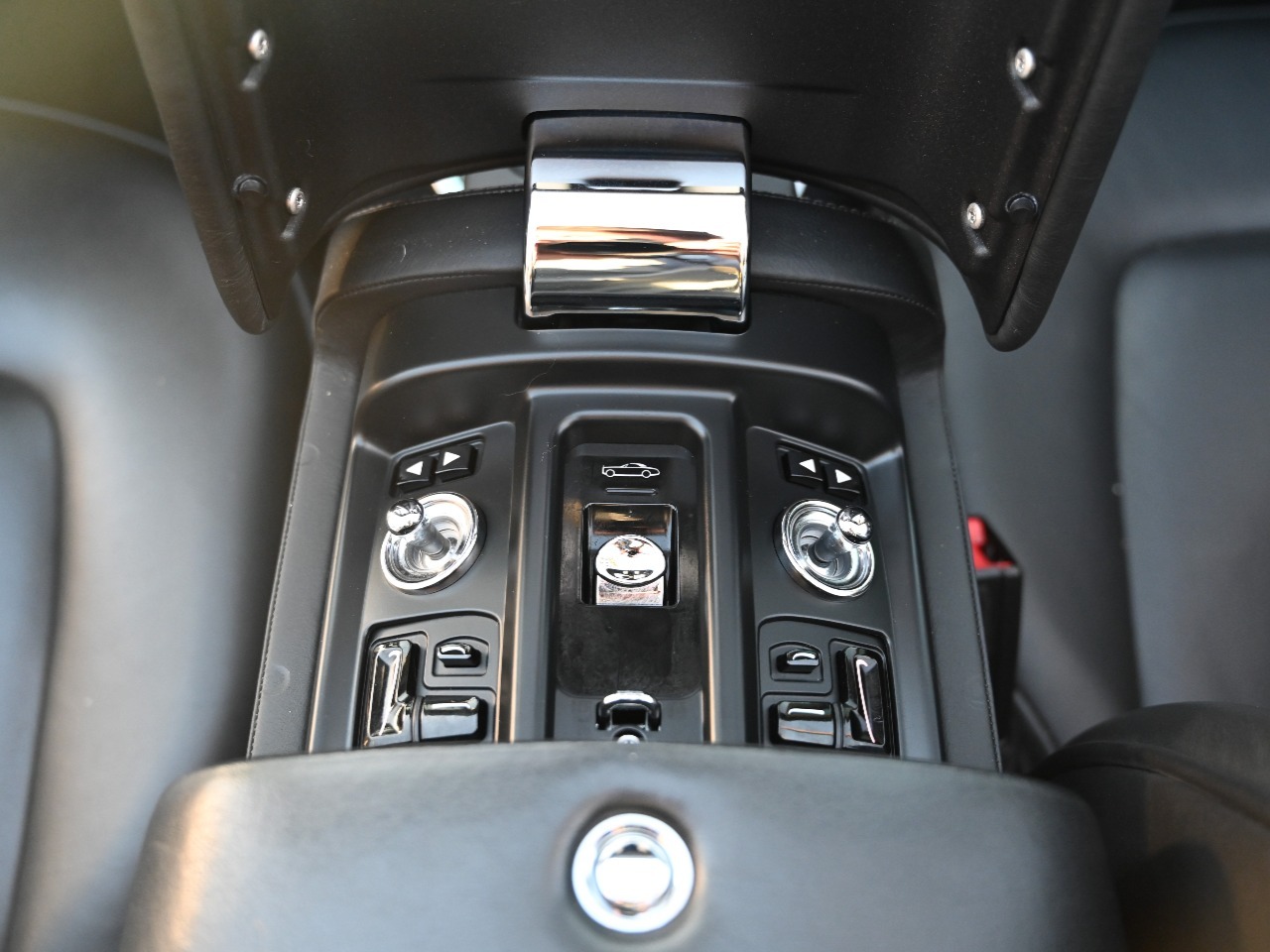 Rolls Royce Phantom center console multi task control unit open close   TopEuromachine