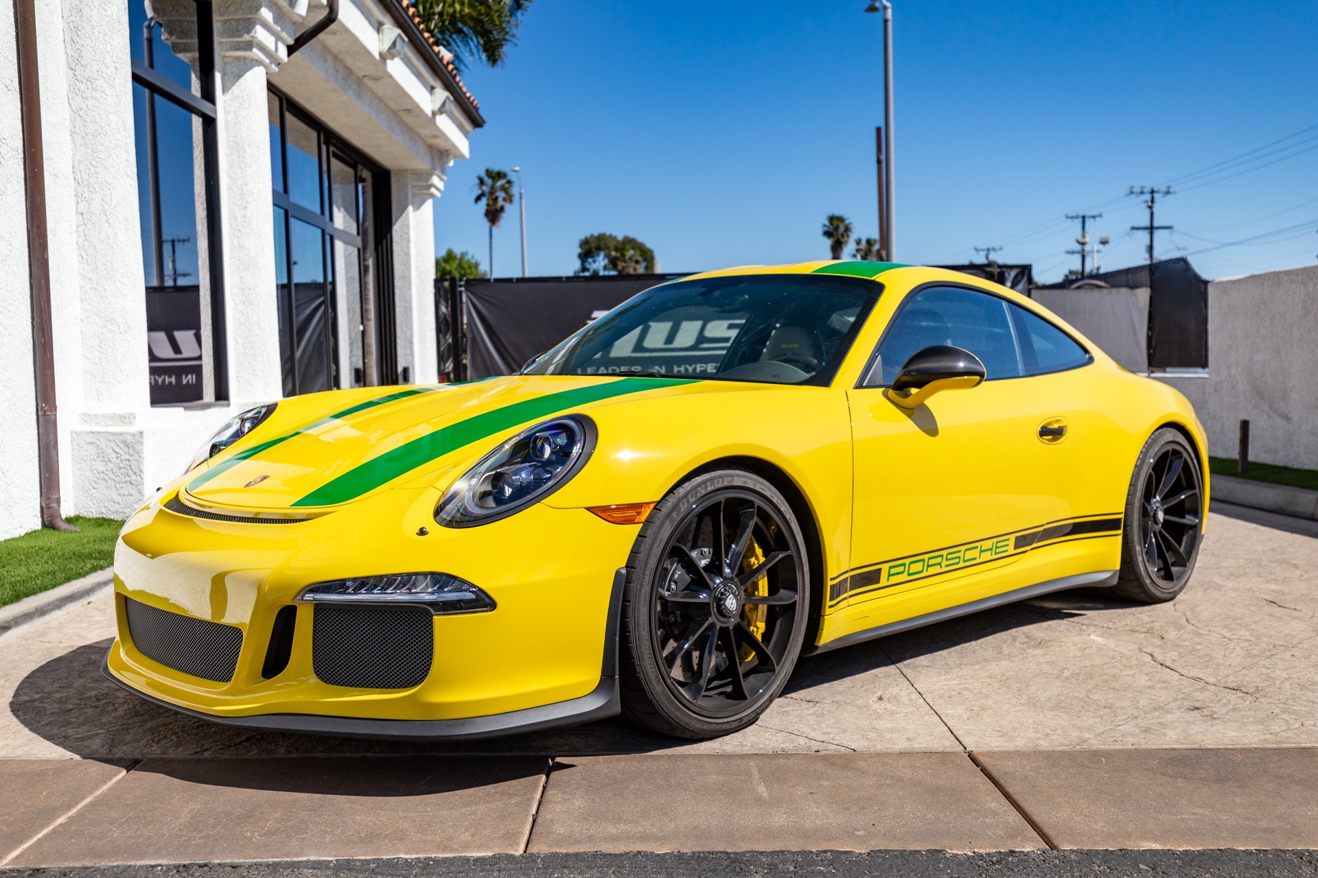 Порше 911r 2016