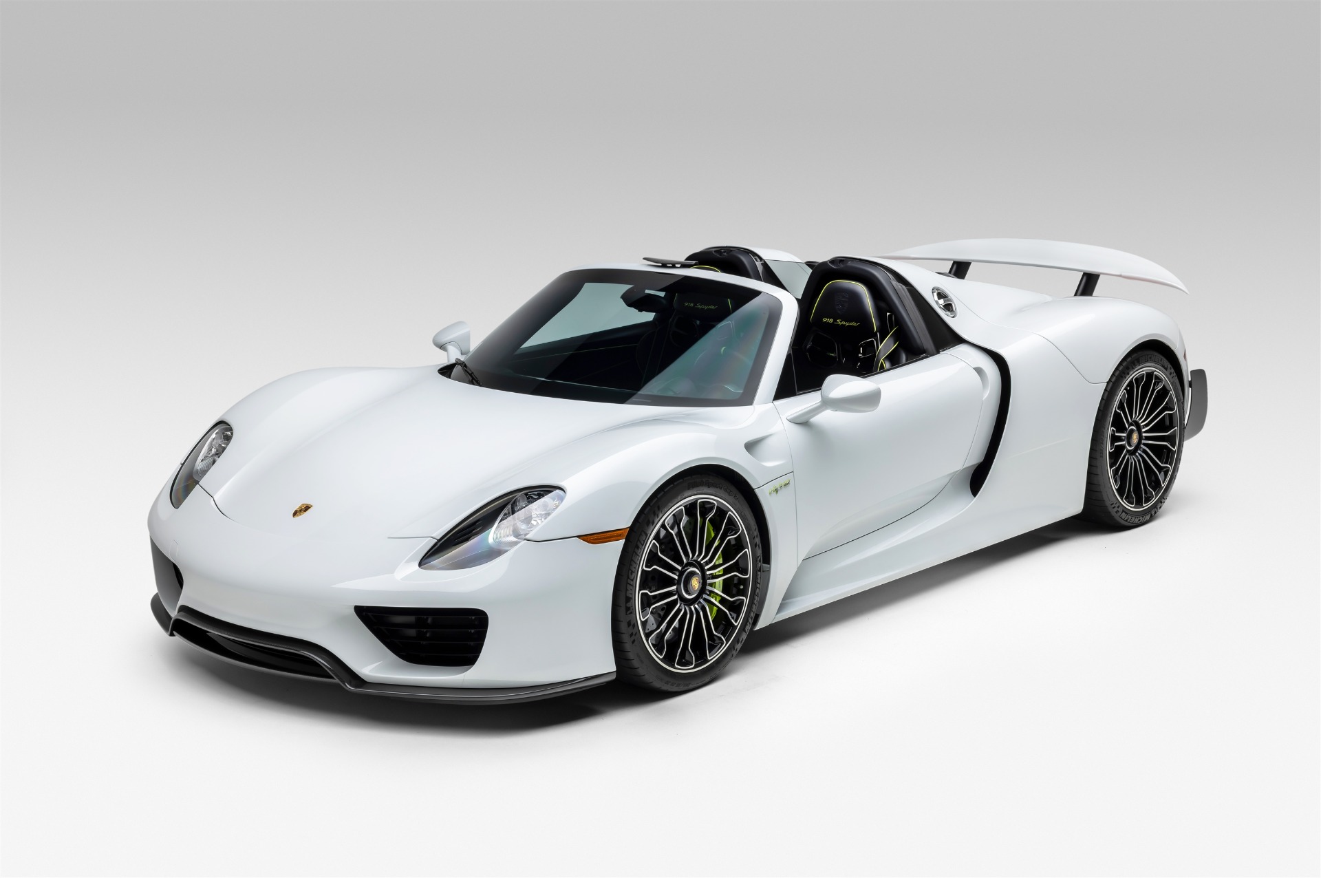 2015 Porsche 918 Spyder
