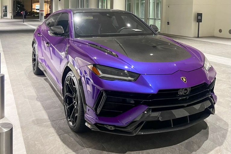 2023 Lamborghini Urus Performante