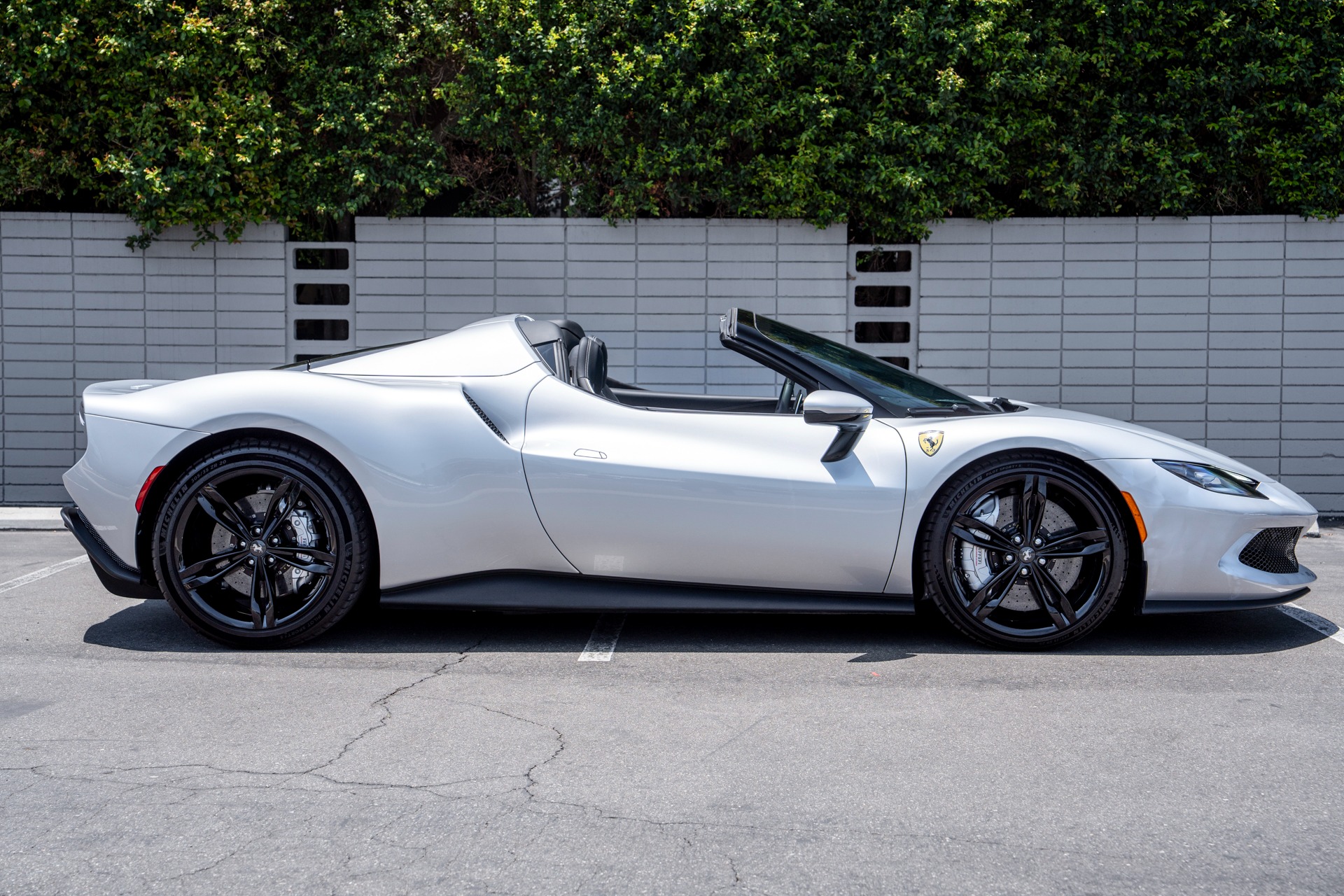 2024 Ferrari 296 GTS photo 13