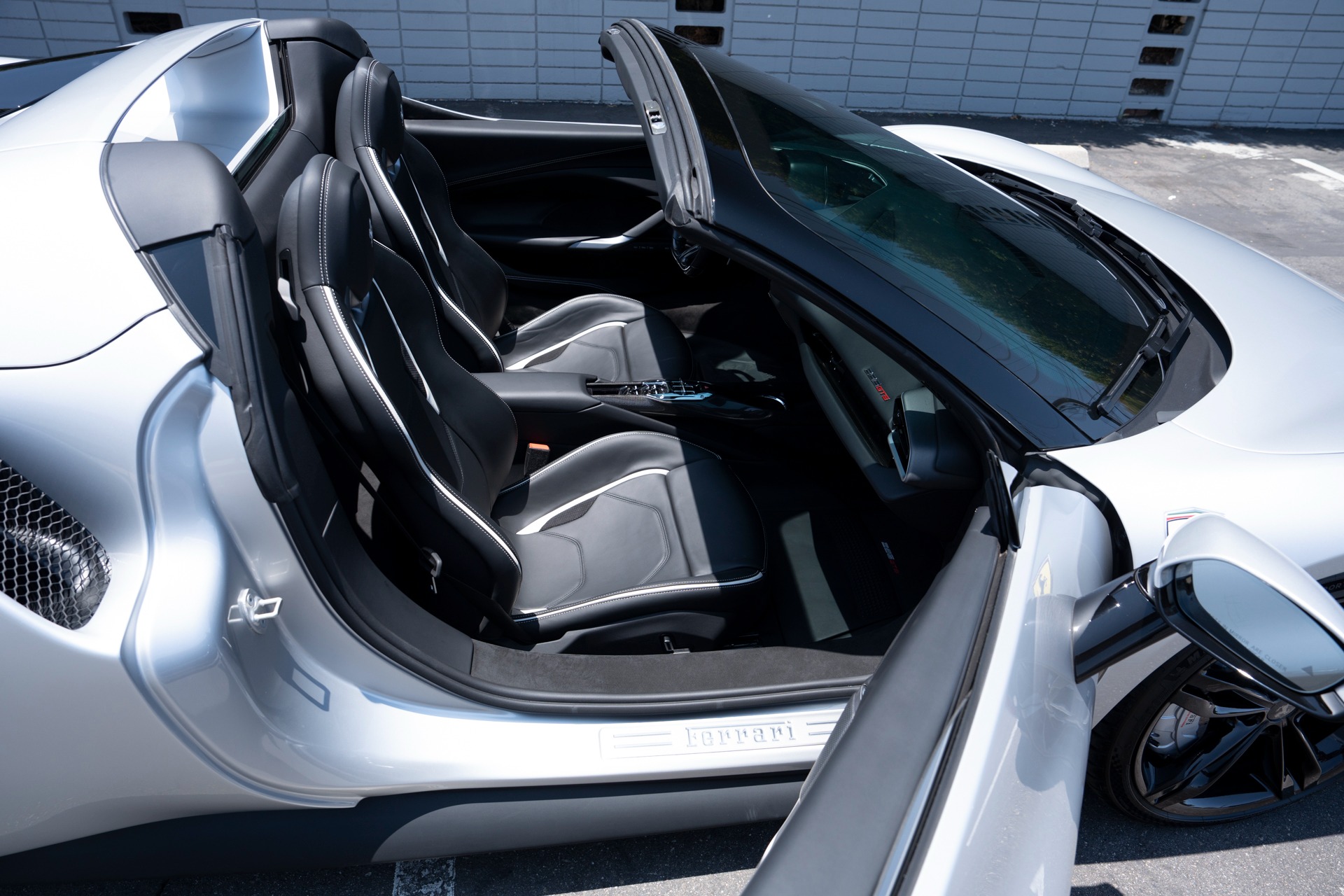 2024 Ferrari 296 GTS photo 18