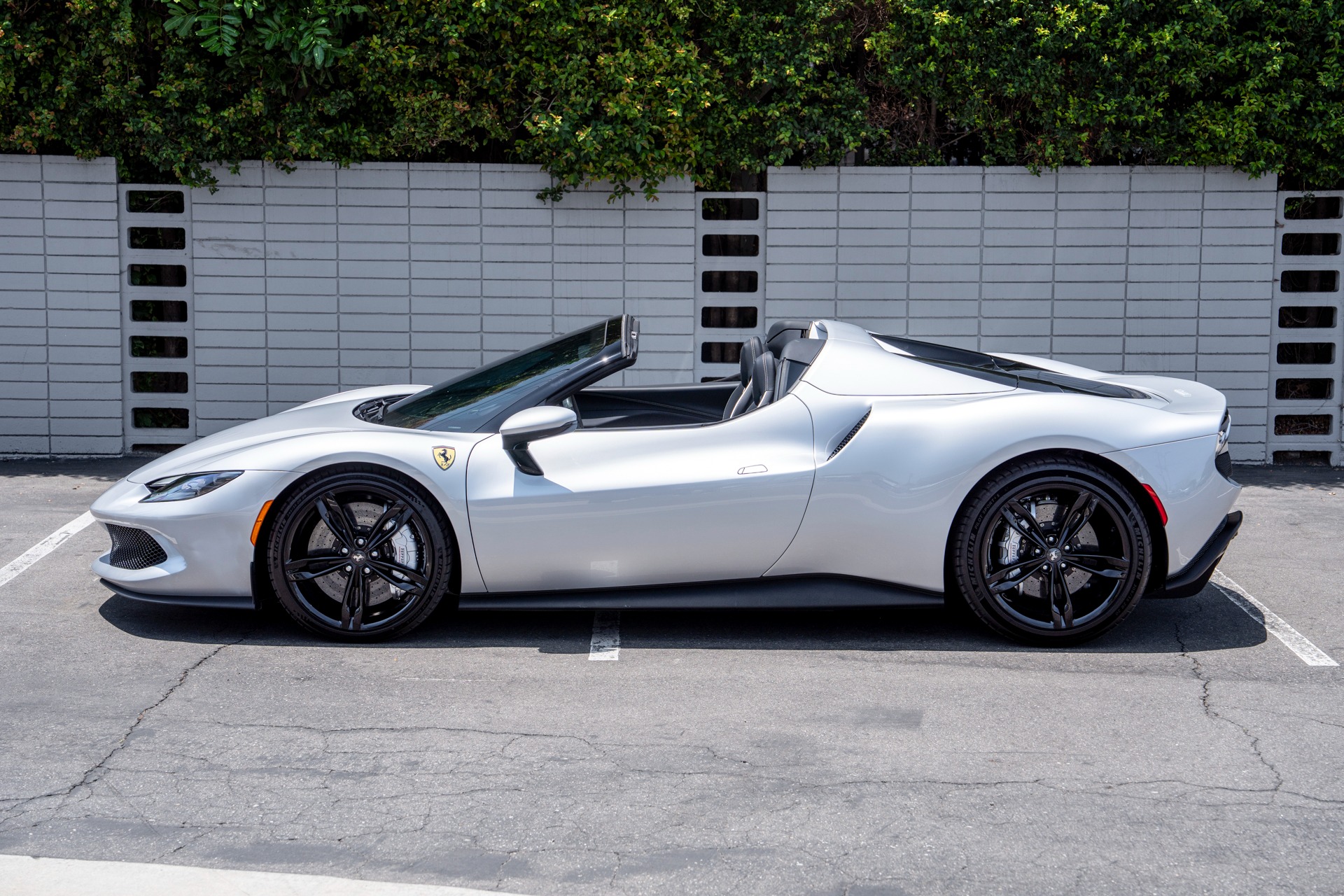 2024 Ferrari 296 GTS photo 32