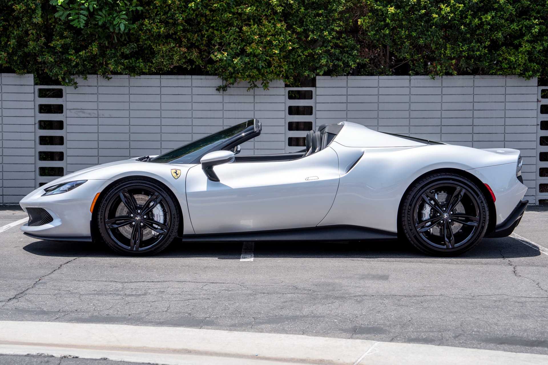 2024 Ferrari 296 GTS photo 33