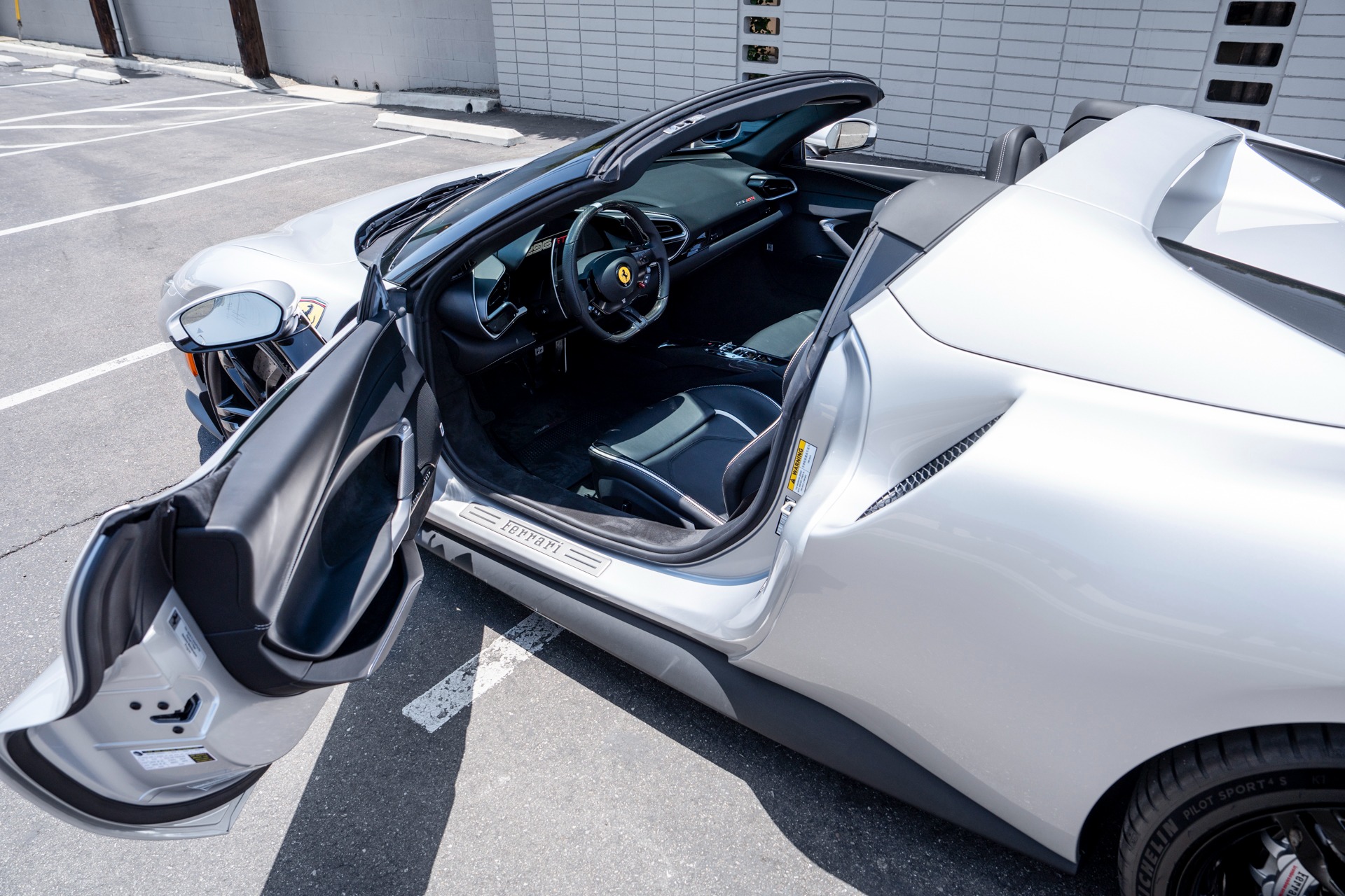 2024 Ferrari 296 GTS photo 36