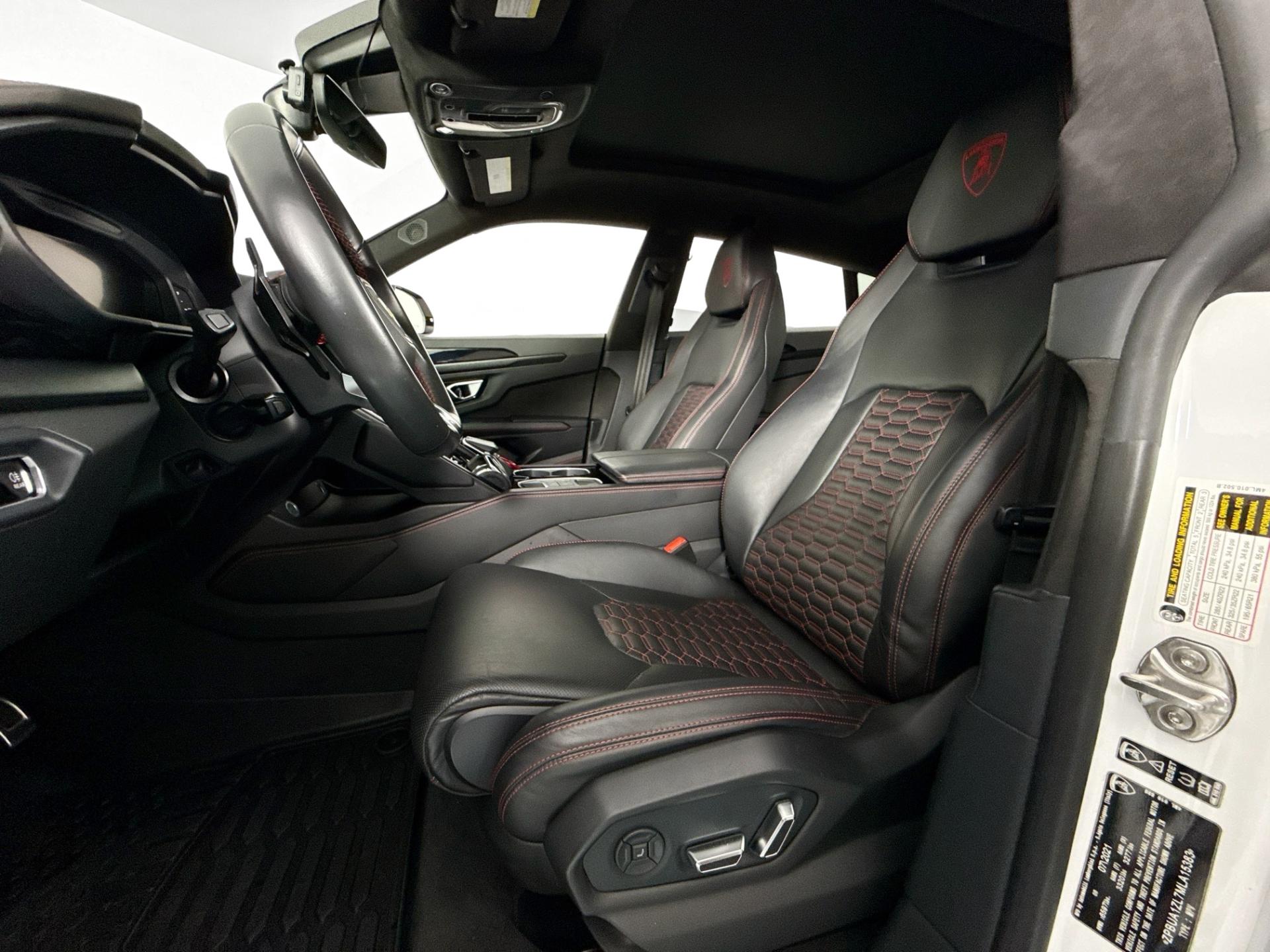 2021 Lamborghini Urus Base - Photo 11