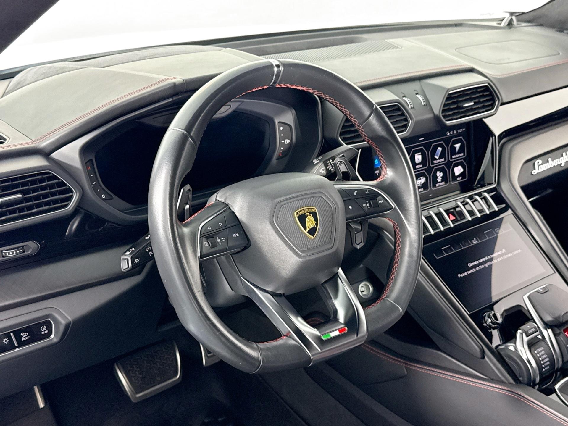 2021 Lamborghini Urus Base - Photo 12
