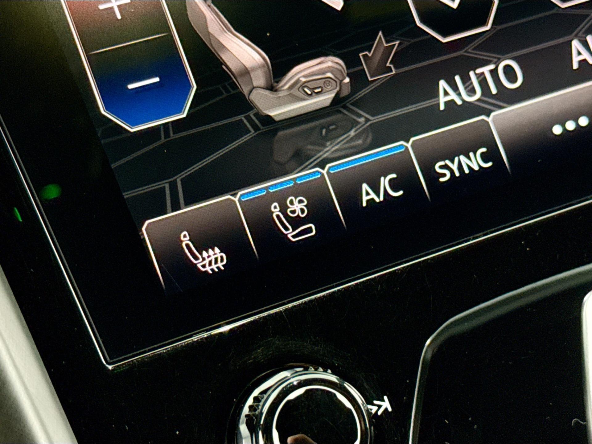 2021 Lamborghini Urus Base - Photo 23