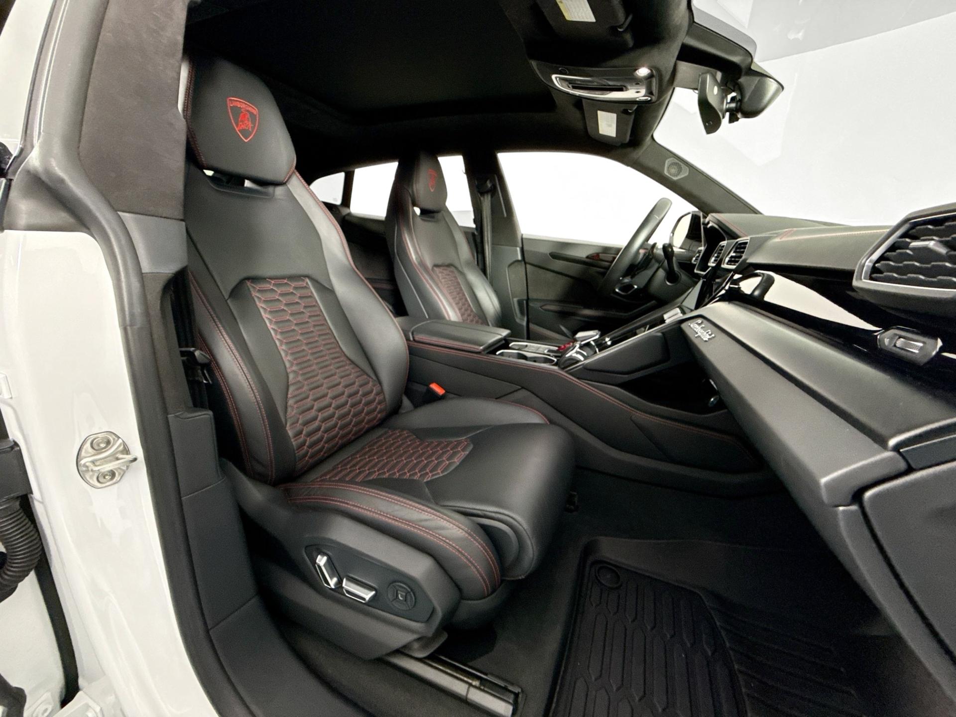 2021 Lamborghini Urus Base - Photo 29
