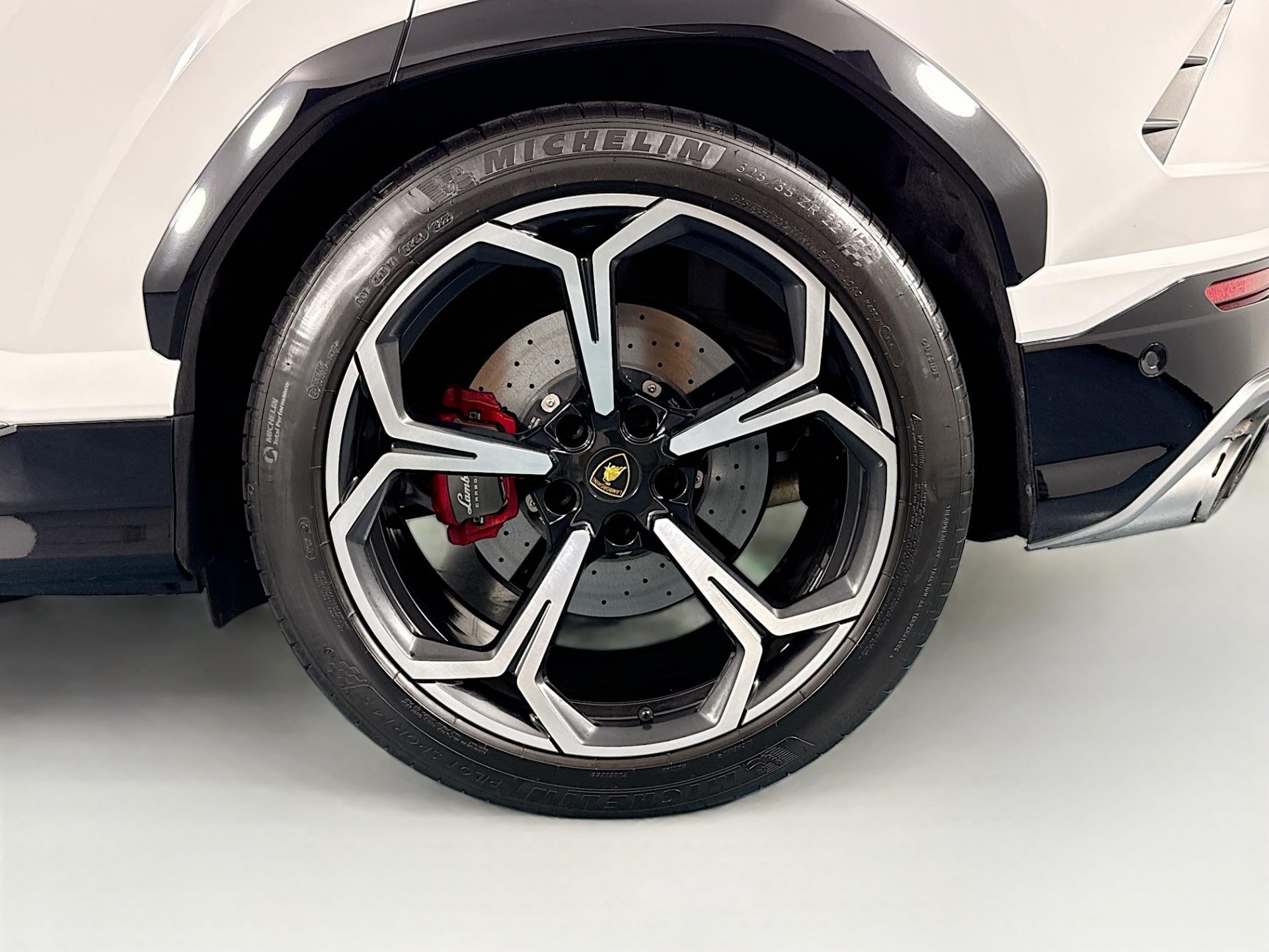2021 Lamborghini Urus Base - Photo 32