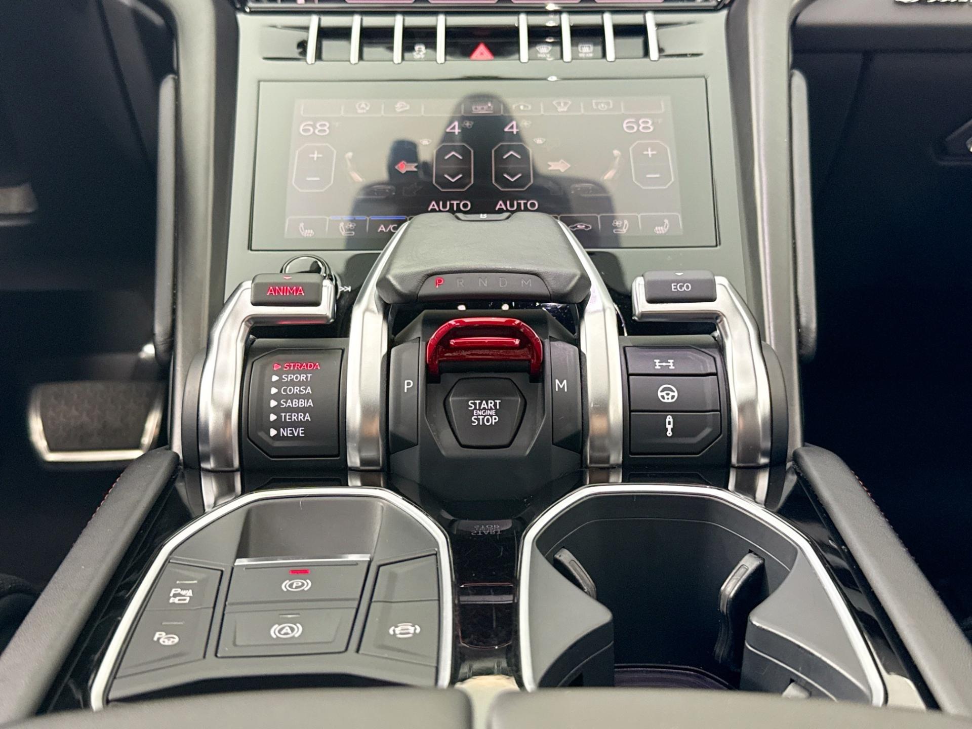 2021 Lamborghini Urus Base - Photo 40