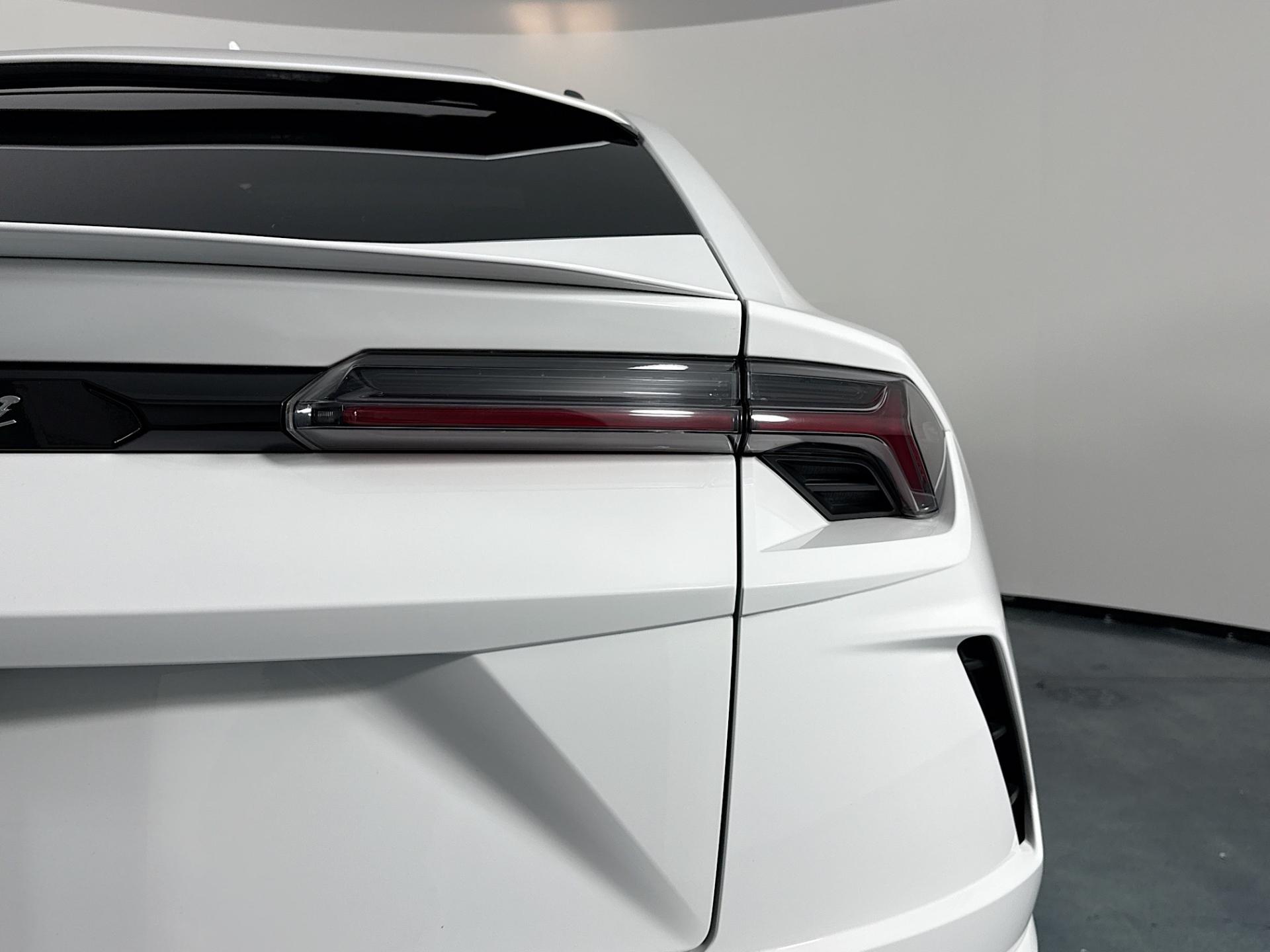 2021 Lamborghini Urus Base - Photo 49