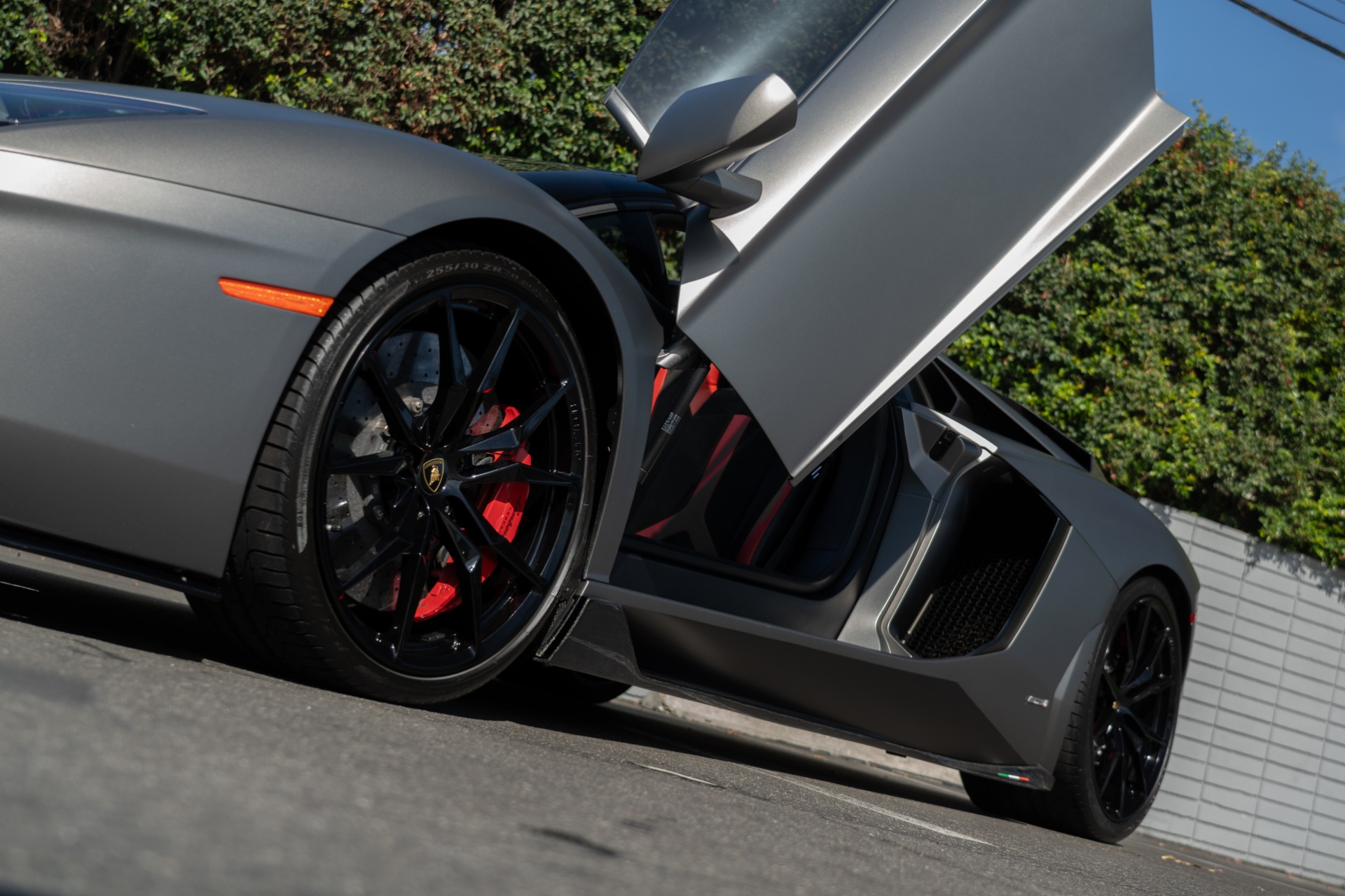 2015 Lamborghini Aventador LP 700-4 Roadster photo 14