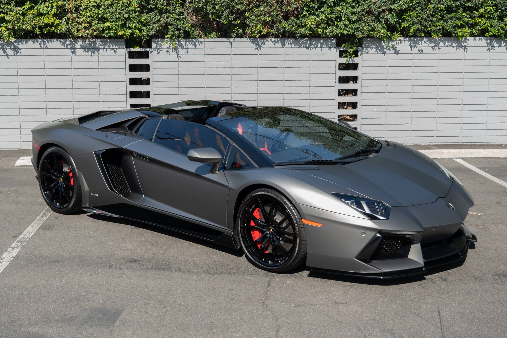 2015 Lamborghini Aventador LP 700-4 Roadster photo 15