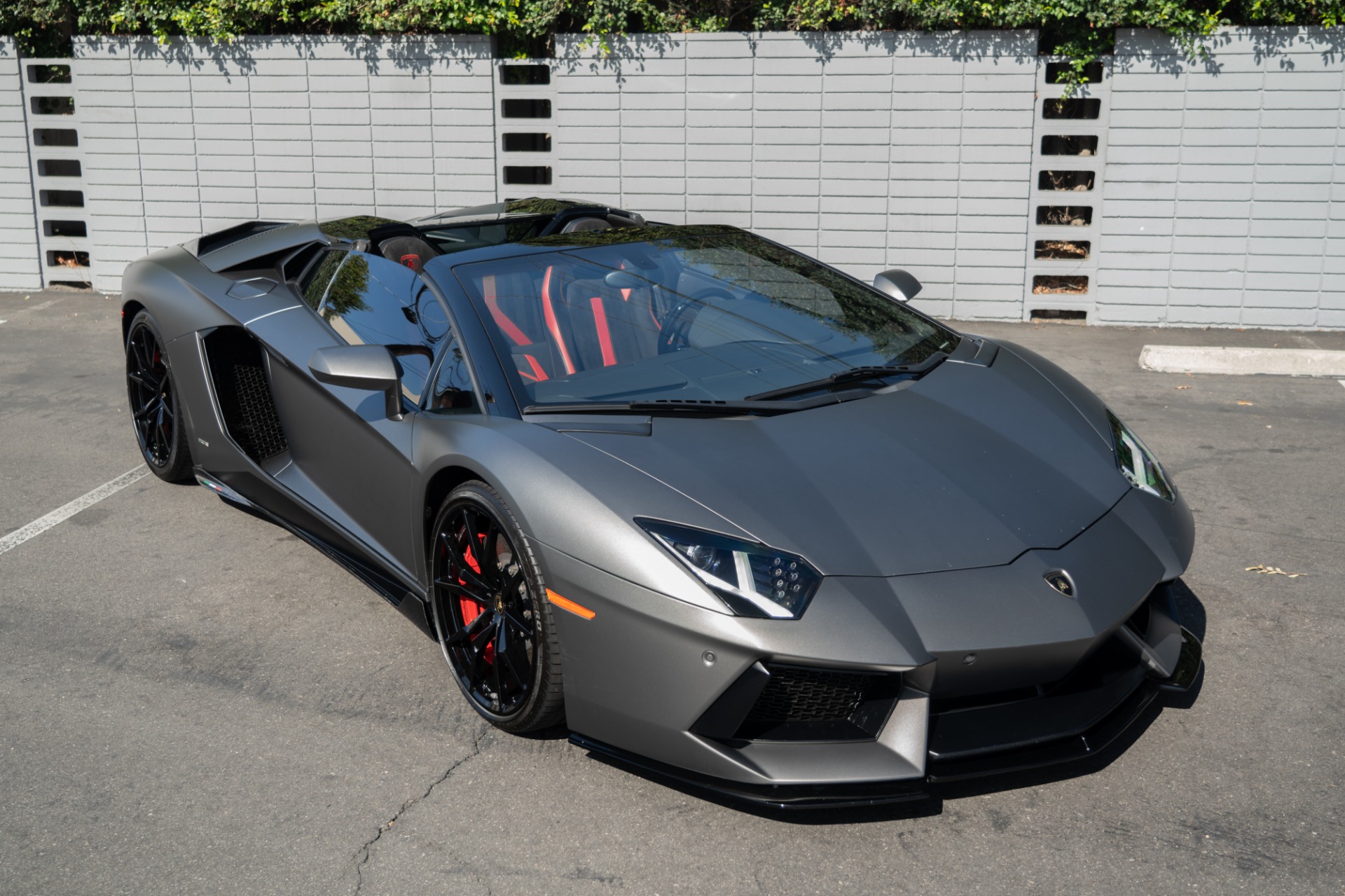 2015 Lamborghini Aventador LP 700-4 Roadster photo 16