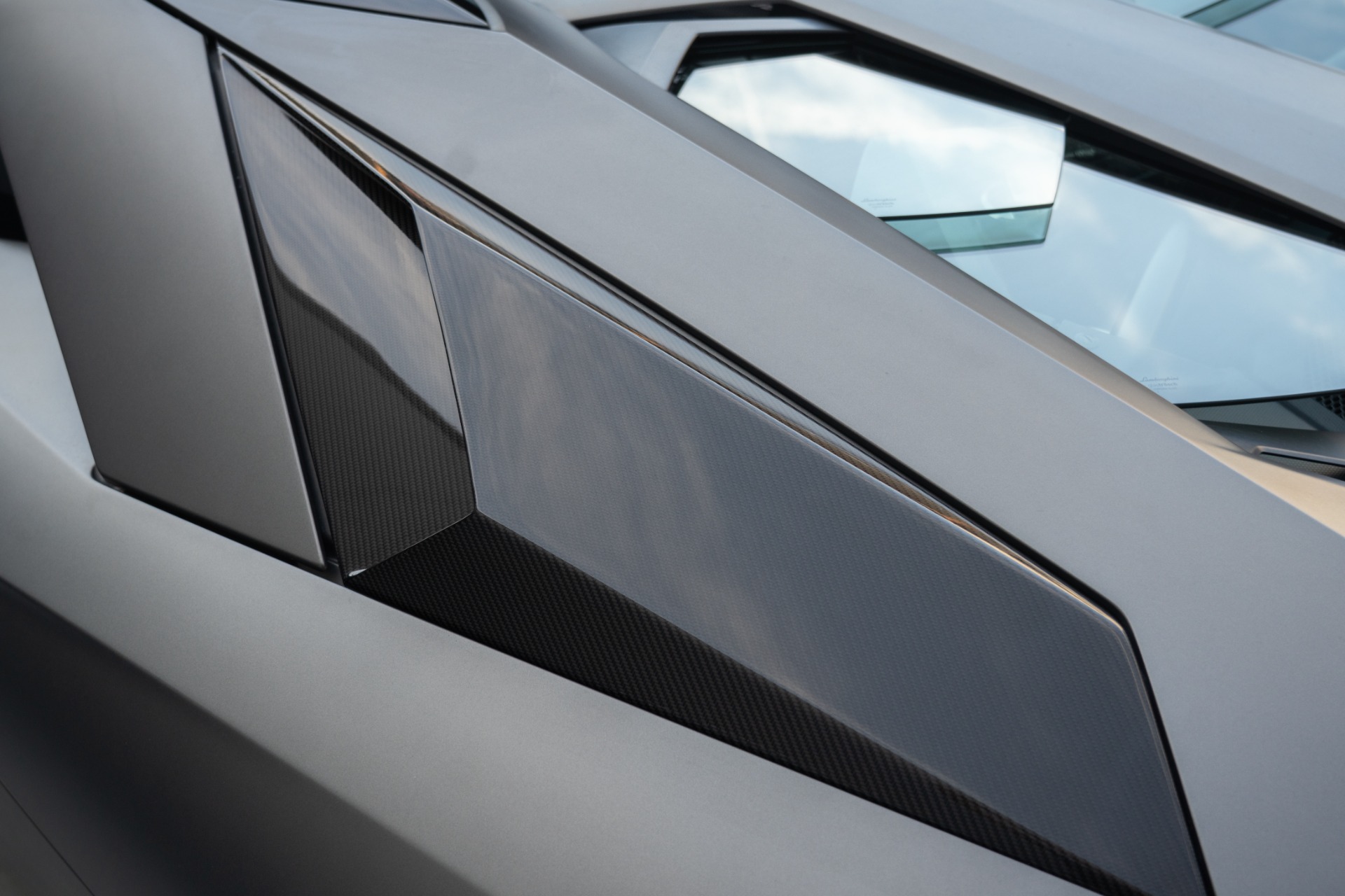 2015 Lamborghini Aventador LP 700-4 Roadster photo 22