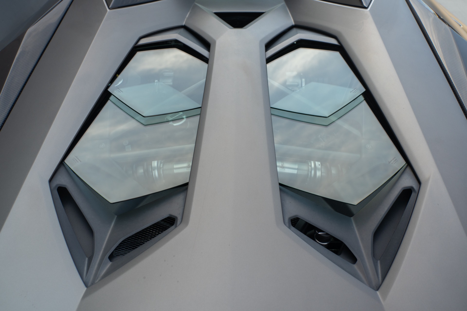 2015 Lamborghini Aventador LP 700-4 Roadster photo 23