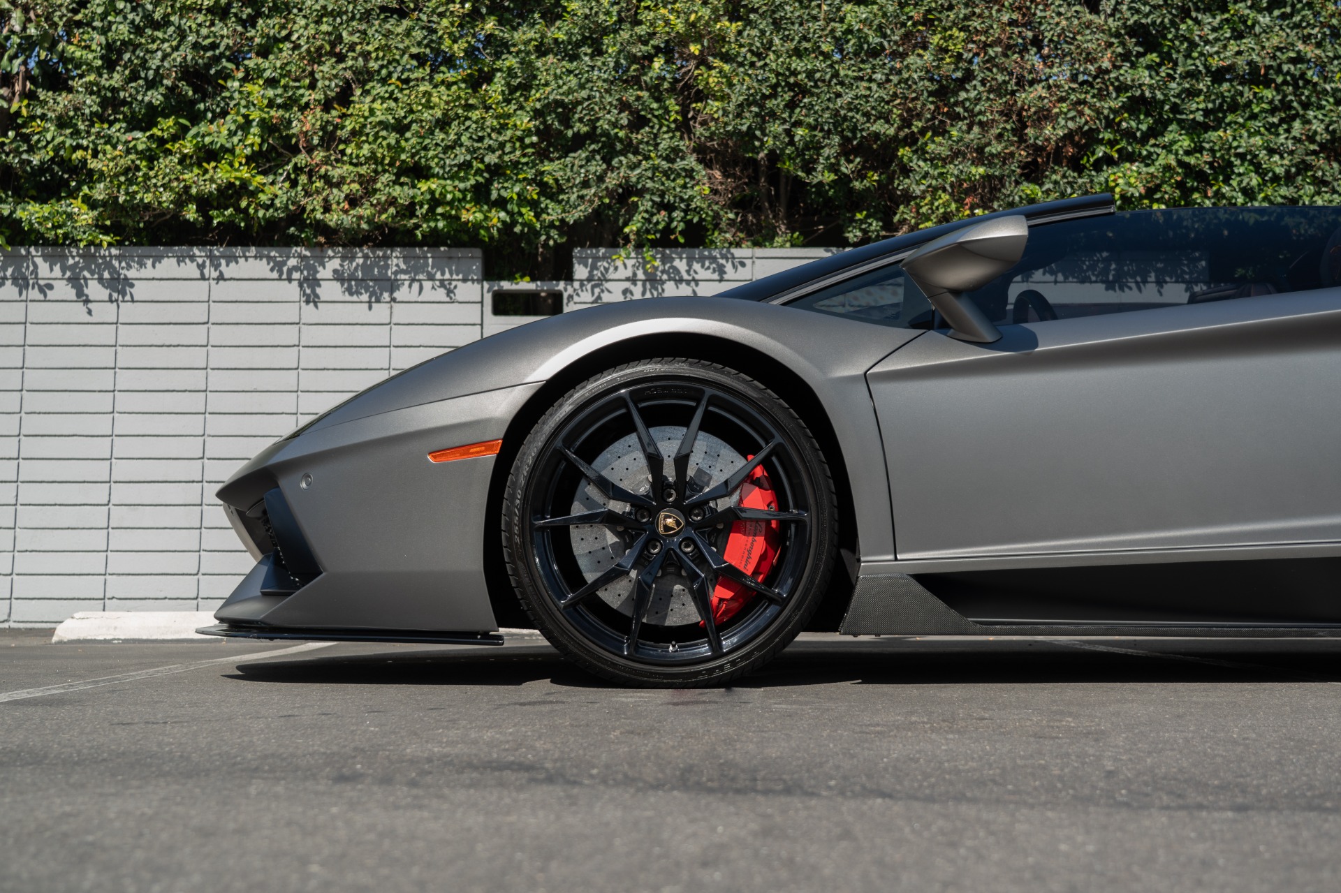 2015 Lamborghini Aventador LP 700-4 Roadster photo 27