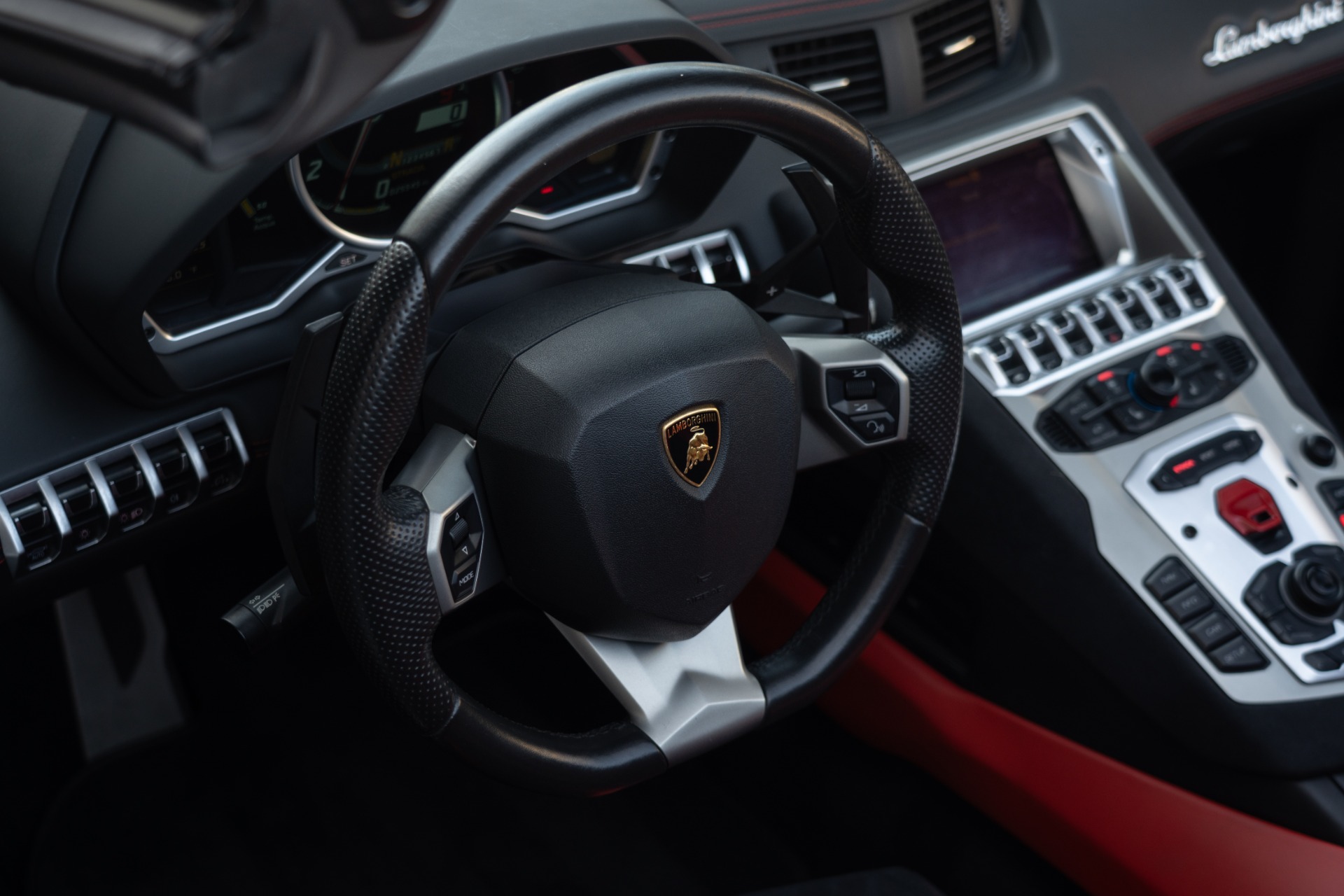 2015 Lamborghini Aventador LP 700-4 Roadster photo 34