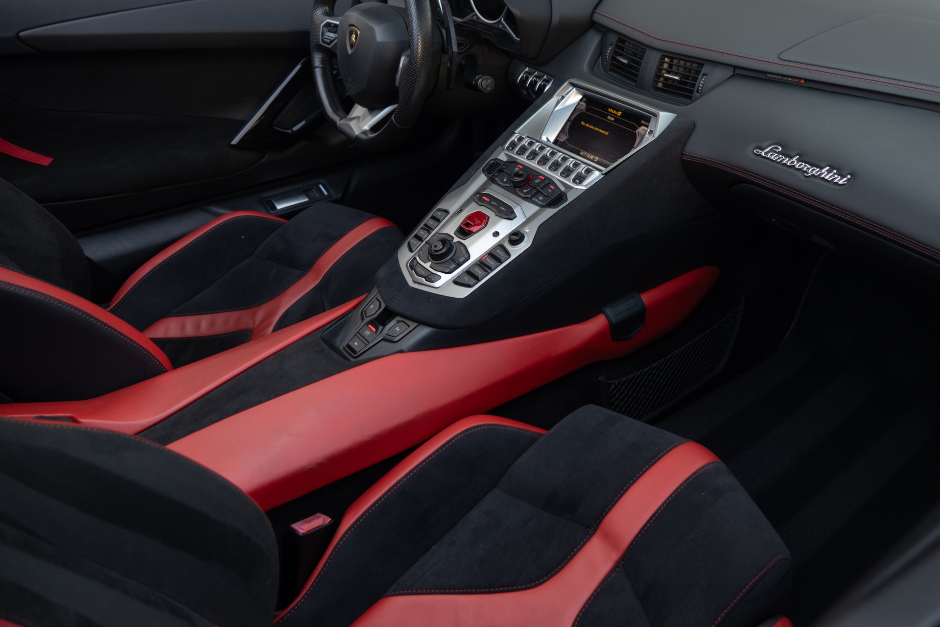 2015 Lamborghini Aventador LP 700-4 Roadster photo 40