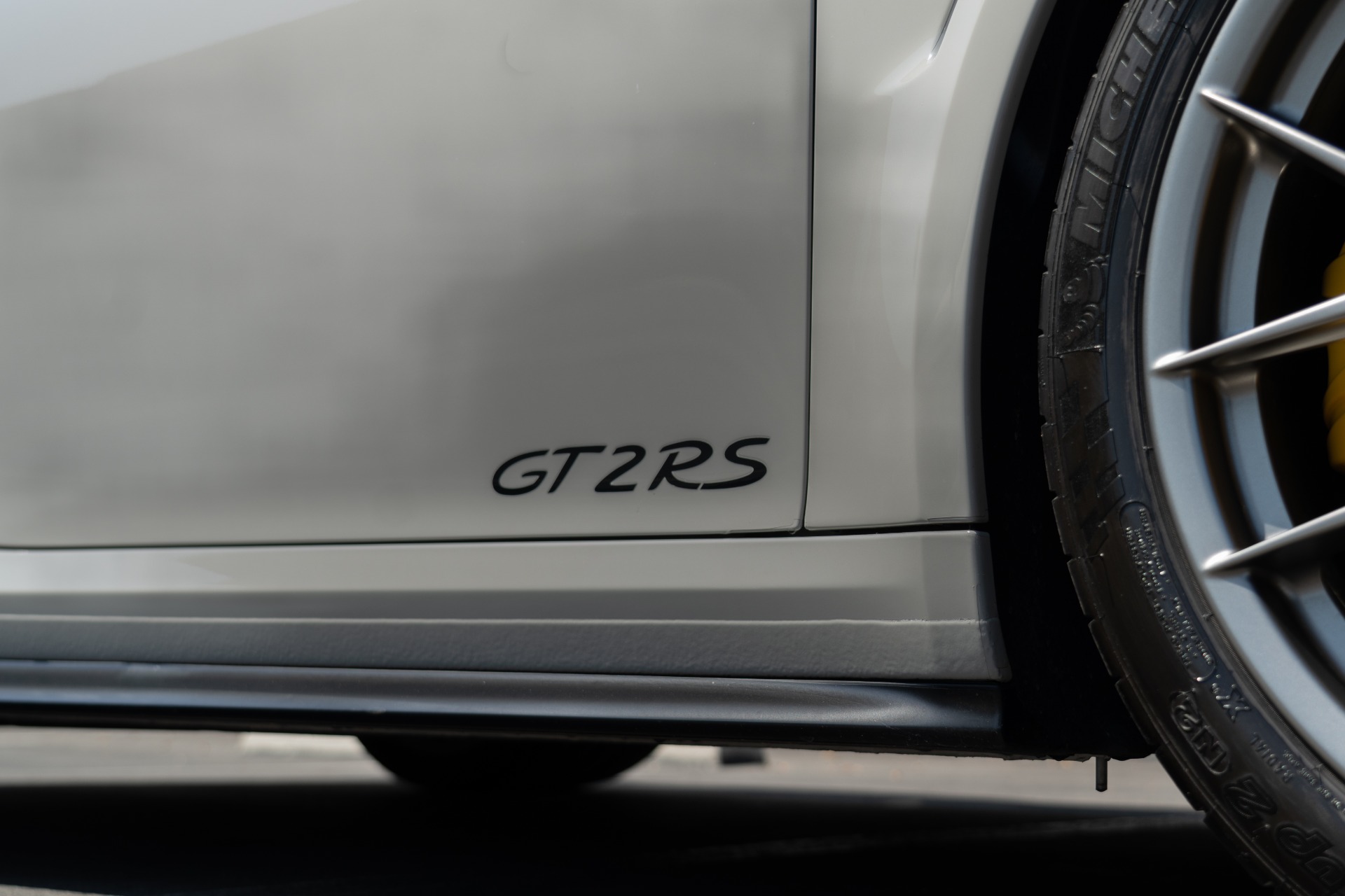 2018 Porsche 911 GT2 RS photo 12