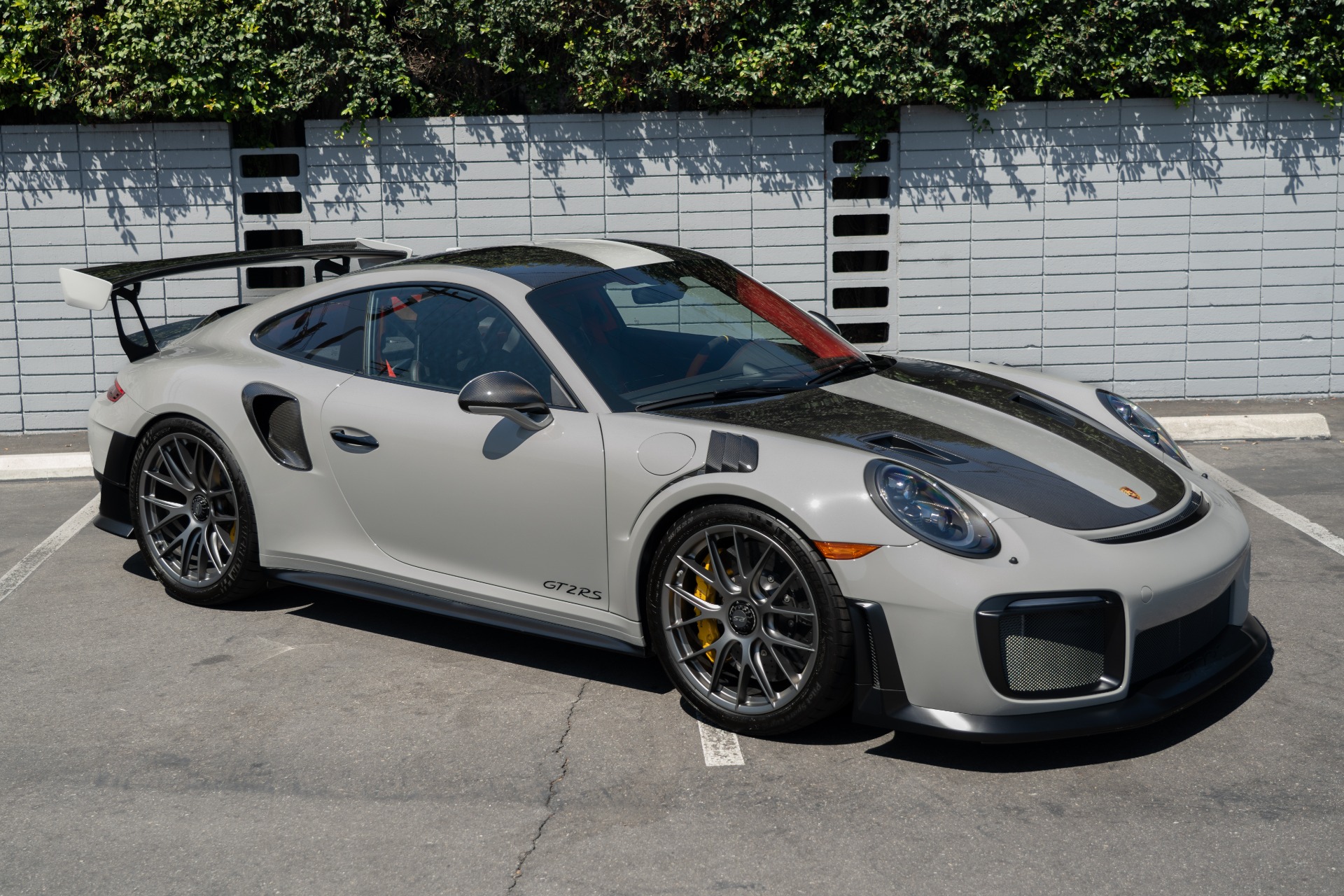 2018 Porsche 911 GT2 RS photo 13