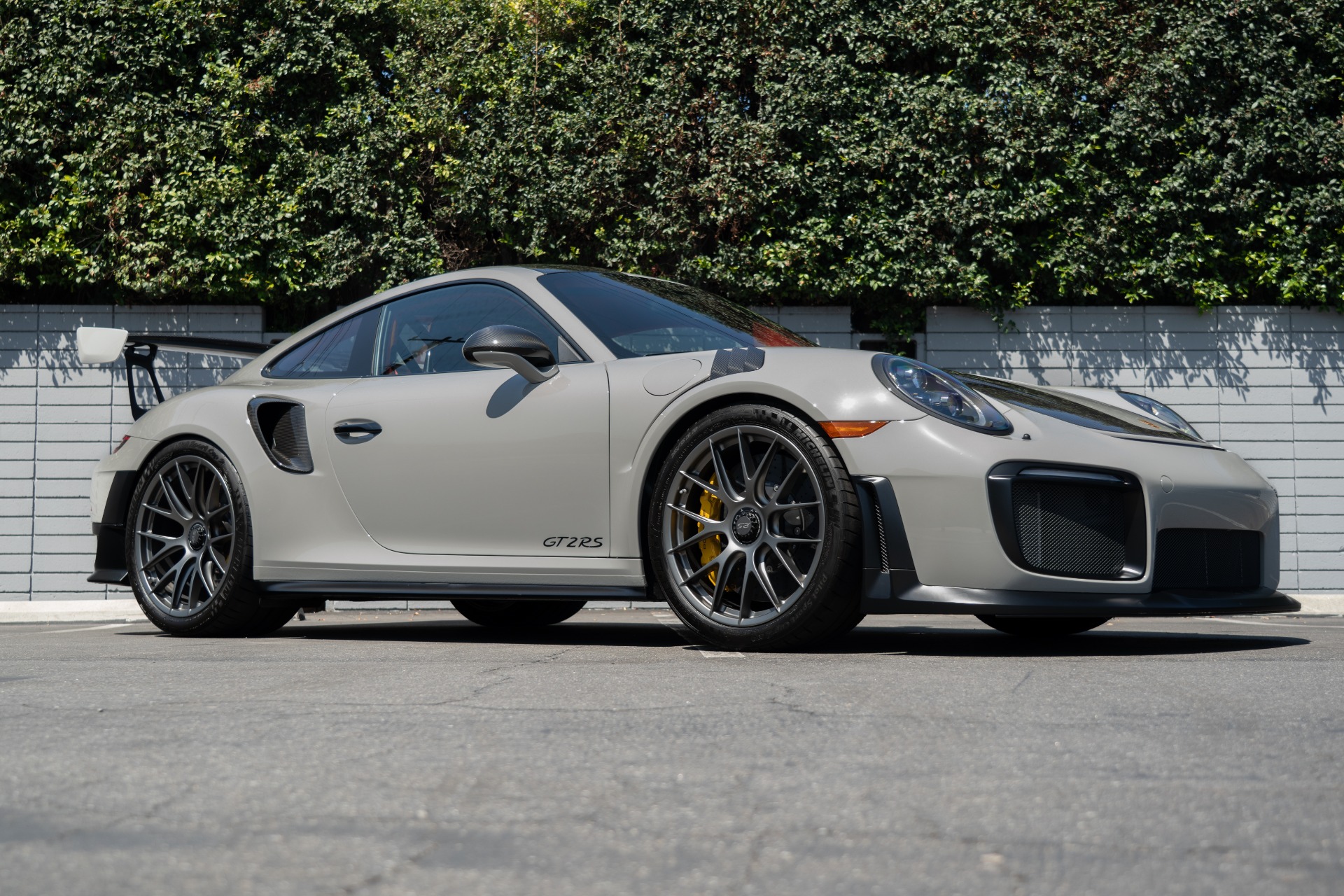 2018 Porsche 911 GT2 RS photo 14