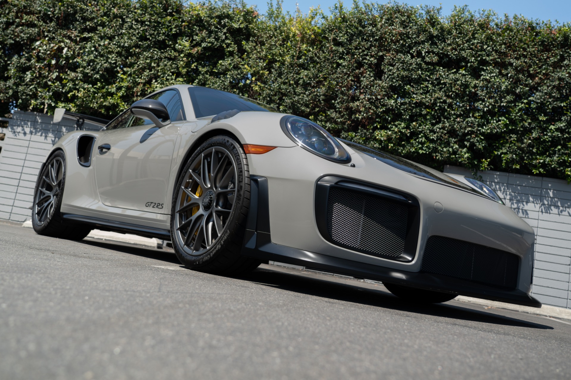 2018 Porsche 911 GT2 RS photo 16