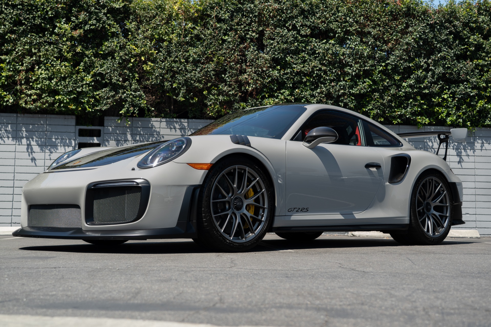 2018 Porsche 911 GT2 RS photo 23